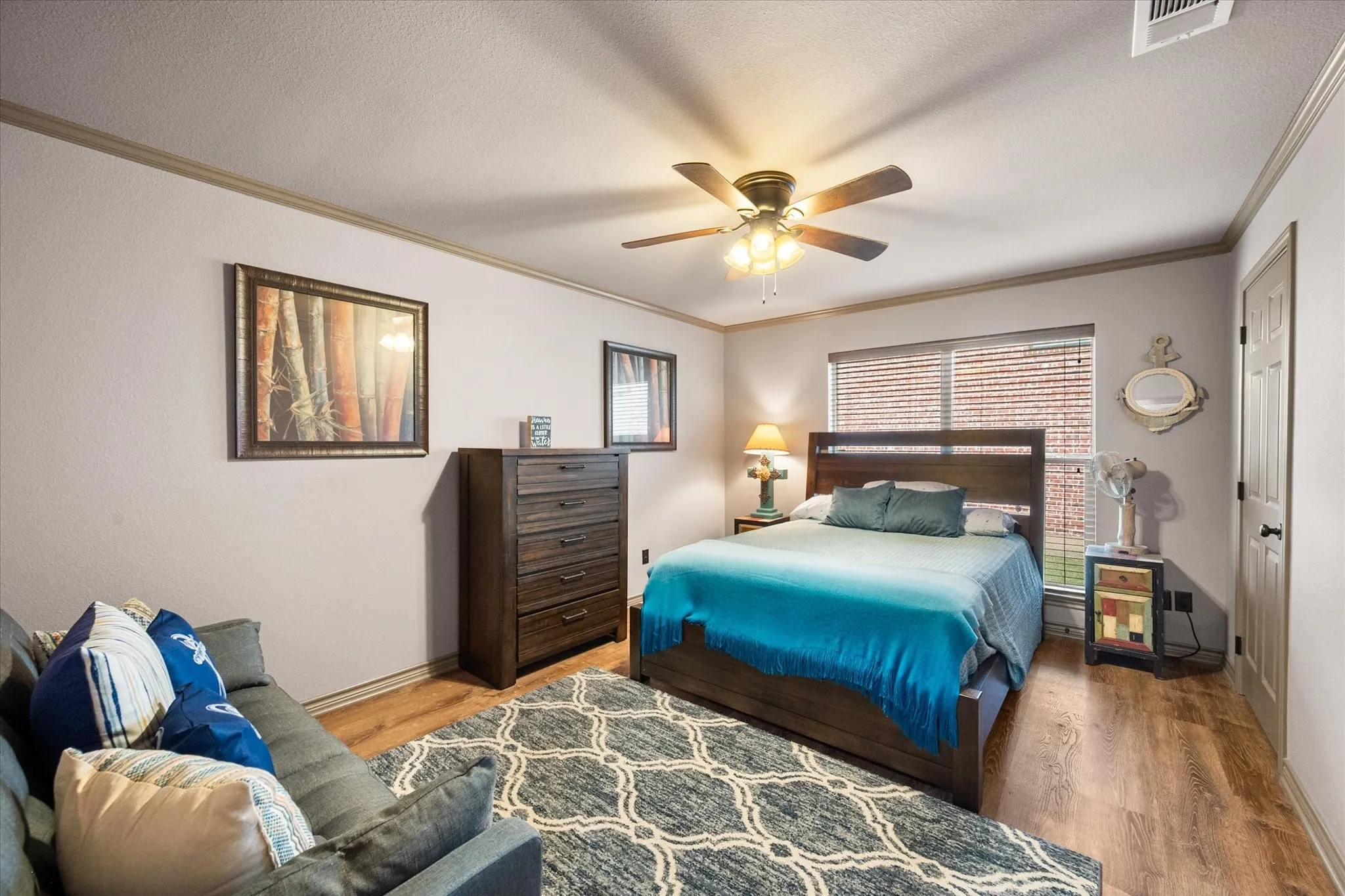 Single Family Residence For Sale in Henderson County , 110 Northwood Place, Enchanted Oaks, Texas 75156, 3 Bedroom, 2 Bathroom, 2 Garage spaces, 1,792 Sqft, built in 1972, Preowned, mls#21139421, Real Estate Agent in Enchanted Oaks, Homes For Sale in Henderson county, Homes For Sale in Enchanted Oaks, Realtor in Enchanted Oaks Texas, Real Estate Brokerage Independent Realty Texas, Luminita Cordes Realtor