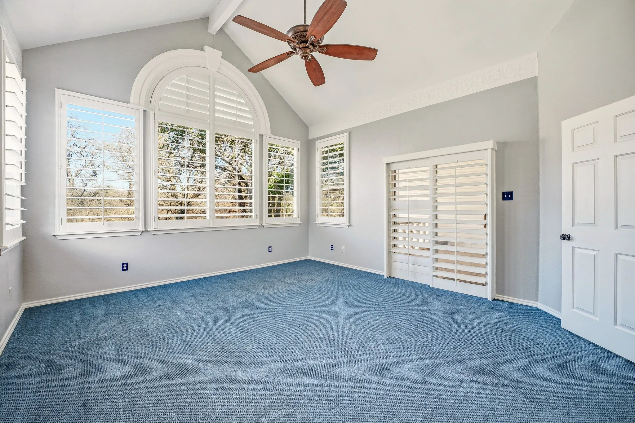 Single Family Residence For Sale in Erath County , 107 Sandra Palmer Street, Stephenville, Texas 76401, 4 Bedroom, 3 Bathroom, Garage spaces, 3,078 Sqft, built in 1993, Preowned, mls#21141420, Real Estate Agent in Stephenville, Homes For Sale in Erath county, Homes For Sale in Stephenville, Realtor in Stephenville Texas, Real Estate Brokerage Independent Realty Texas, Luminita Cordes Realtor