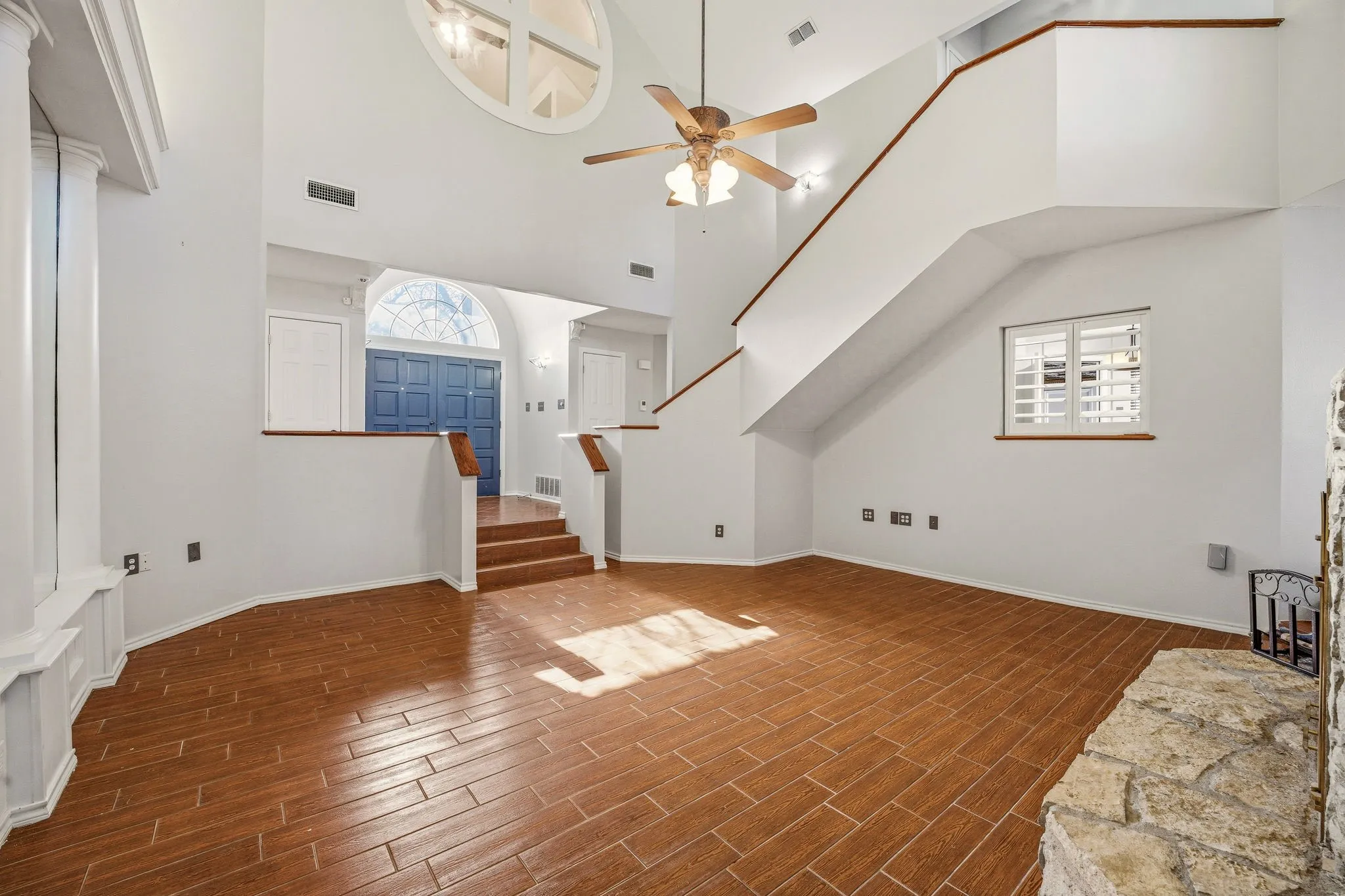 Single Family Residence For Sale in Erath County , 107 Sandra Palmer Street, Stephenville, Texas 76401, 4 Bedroom, 3 Bathroom, Garage spaces, 3,078 Sqft, built in 1993, Preowned, mls#21141420, Real Estate Agent in Stephenville, Homes For Sale in Erath county, Homes For Sale in Stephenville, Realtor in Stephenville Texas, Real Estate Brokerage Independent Realty Texas, Luminita Cordes Realtor