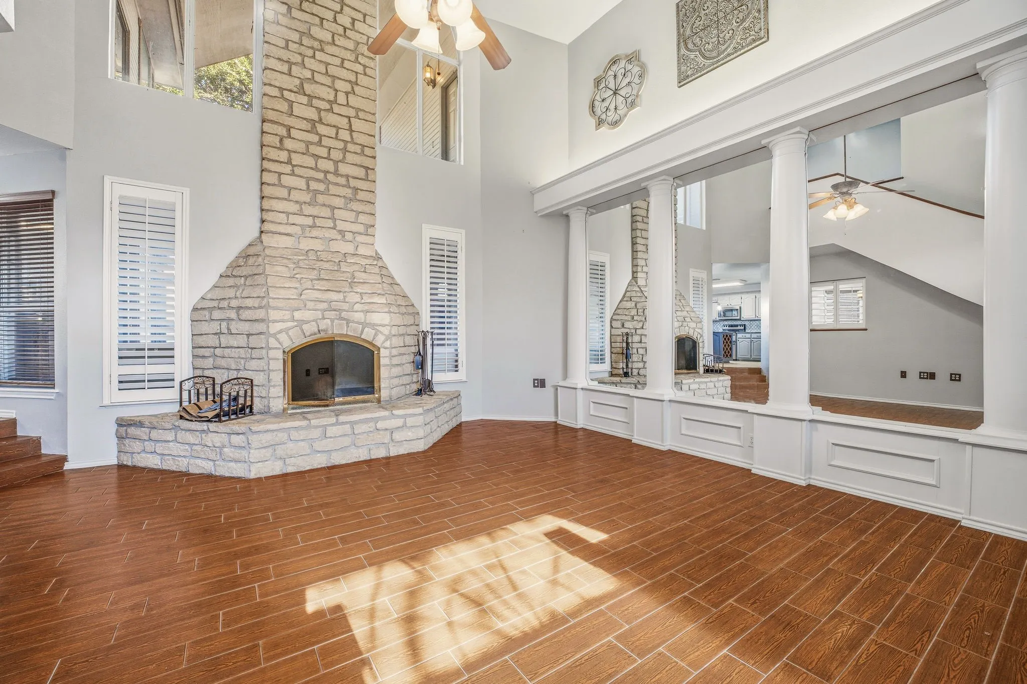 Single Family Residence For Sale in Erath County , 107 Sandra Palmer Street, Stephenville, Texas 76401, 4 Bedroom, 3 Bathroom, Garage spaces, 3,078 Sqft, built in 1993, Preowned, mls#21141420, Real Estate Agent in Stephenville, Homes For Sale in Erath county, Homes For Sale in Stephenville, Realtor in Stephenville Texas, Real Estate Brokerage Independent Realty Texas, Luminita Cordes Realtor