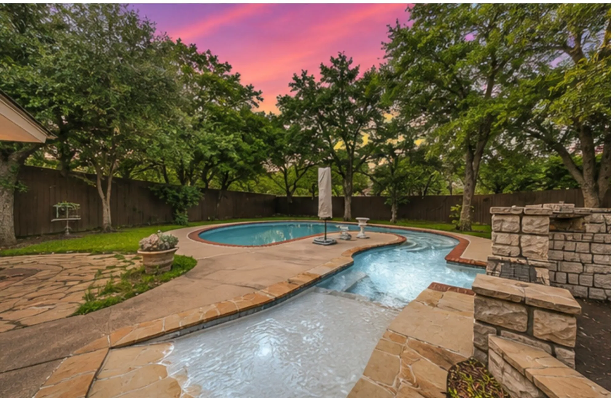 Single Family Residence For Sale in Erath County , 107 Sandra Palmer Street, Stephenville, Texas 76401, 4 Bedroom, 3 Bathroom, Garage spaces, 3,078 Sqft, built in 1993, Preowned, mls#21141420, Real Estate Agent in Stephenville, Homes For Sale in Erath county, Homes For Sale in Stephenville, Realtor in Stephenville Texas, Real Estate Brokerage Independent Realty Texas, Luminita Cordes Realtor