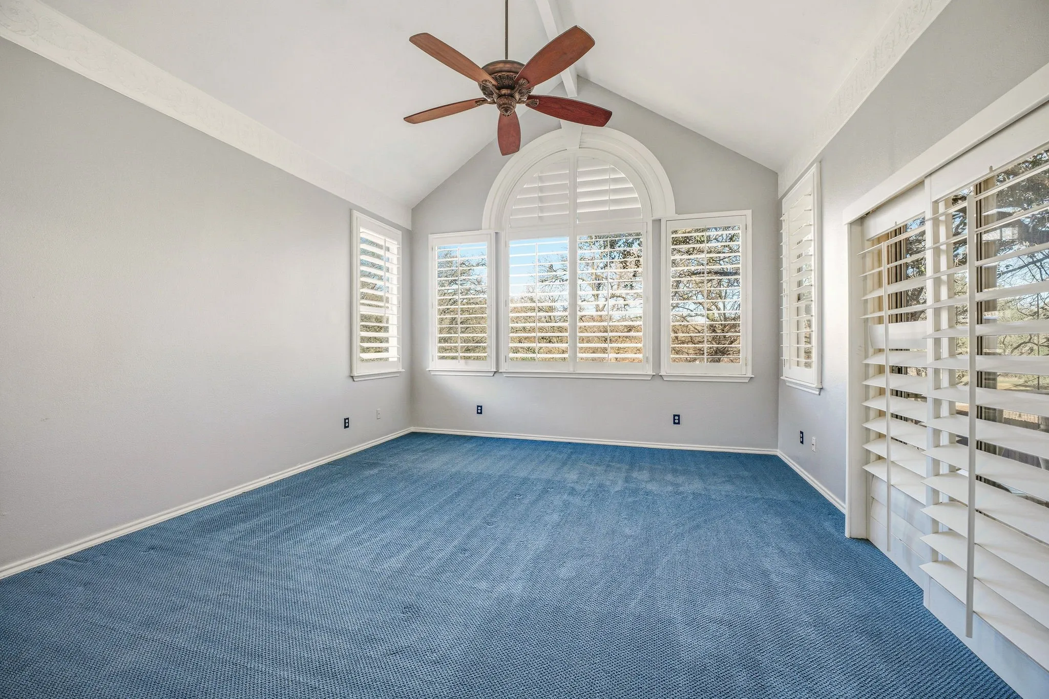 Single Family Residence For Sale in Erath County , 107 Sandra Palmer Street, Stephenville, Texas 76401, 4 Bedroom, 3 Bathroom, Garage spaces, 3,078 Sqft, built in 1993, Preowned, mls#21141420, Real Estate Agent in Stephenville, Homes For Sale in Erath county, Homes For Sale in Stephenville, Realtor in Stephenville Texas, Real Estate Brokerage Independent Realty Texas, Luminita Cordes Realtor