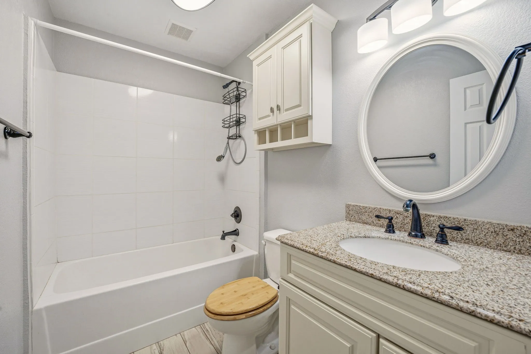 Single Family Residence For Sale in Erath County , 107 Sandra Palmer Street, Stephenville, Texas 76401, 4 Bedroom, 3 Bathroom, Garage spaces, 3,078 Sqft, built in 1993, Preowned, mls#21141420, Real Estate Agent in Stephenville, Homes For Sale in Erath county, Homes For Sale in Stephenville, Realtor in Stephenville Texas, Real Estate Brokerage Independent Realty Texas, Luminita Cordes Realtor