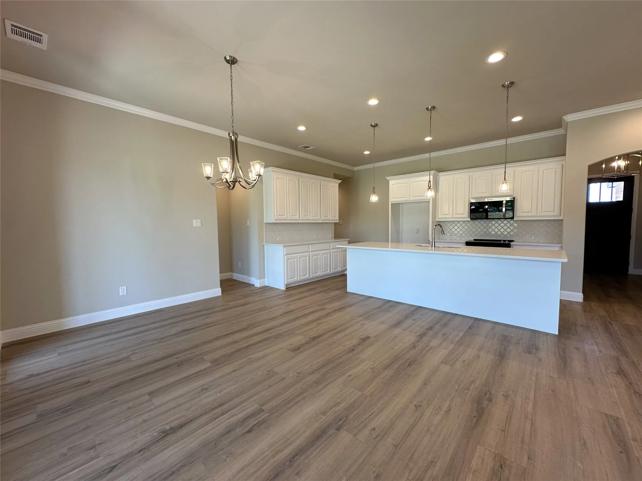 Single Family Residence For Sale in Johnson County , 2003 Belle Lagos Lane, Cleburne, Texas 76033, 3 Bedroom, 3 Bathroom, 3 Garage spaces, 2,155 Sqft, built in 2026, mls#21141482, Real Estate Agent in Cleburne, Homes For Sale in Johnson county, Homes For Sale in Cleburne, Realtor in Cleburne Texas, Real Estate Brokerage Independent Realty Texas, Luminita Cordes Realtor