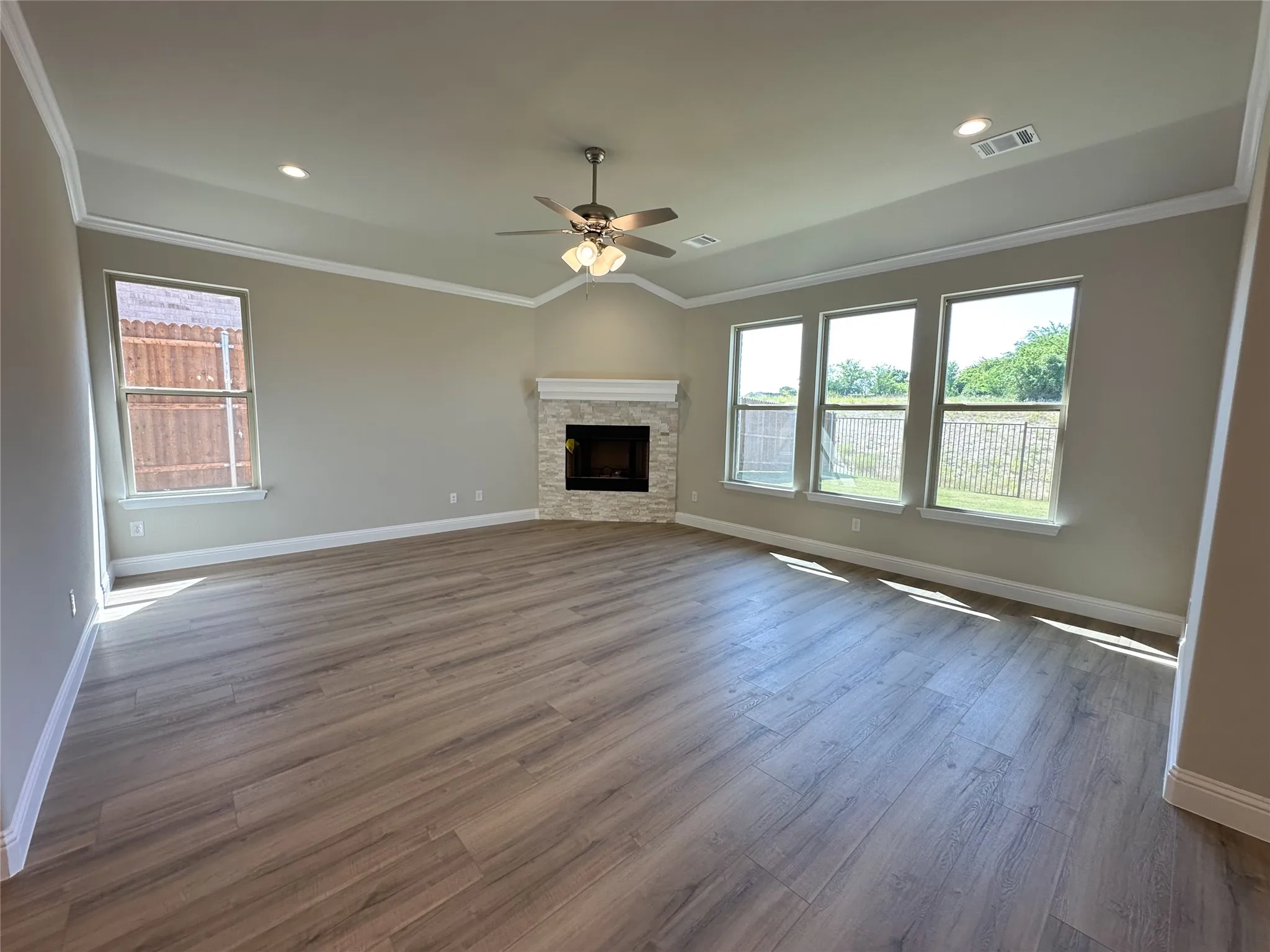 Single Family Residence For Sale in Johnson County , 2003 Belle Lagos Lane, Cleburne, Texas 76033, 3 Bedroom, 3 Bathroom, 3 Garage spaces, 2,155 Sqft, built in 2026, mls#21141482, Real Estate Agent in Cleburne, Homes For Sale in Johnson county, Homes For Sale in Cleburne, Realtor in Cleburne Texas, Real Estate Brokerage Independent Realty Texas, Luminita Cordes Realtor
