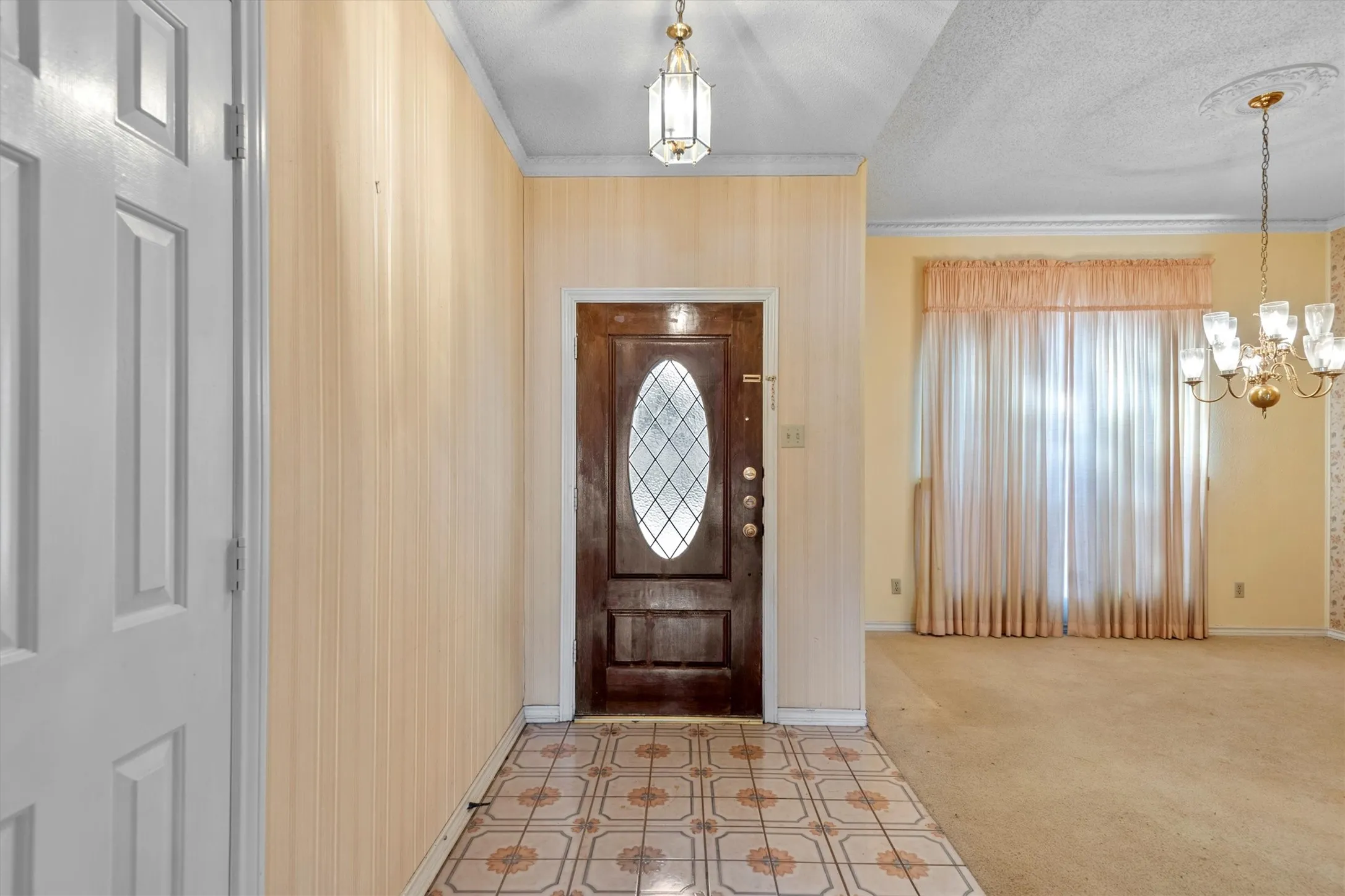 Single Family Residence For Sale in Dallas County , 1331 Briarmeade Drive, Duncanville, Texas 75137, 3 Bedrooms, 2 Bathrooms, 2 Garage spaces, 2,037 Sqft, built in 1984, Price $320,000, mls#21141547, Real Estate Agent in Duncanville, Homes For Sale in Dallas county, Homes For Sale in Duncanville, Realtor in Duncanville Texas, Real Estate Brokerage Independent Realty Texas, Luminita Cordes Realtor