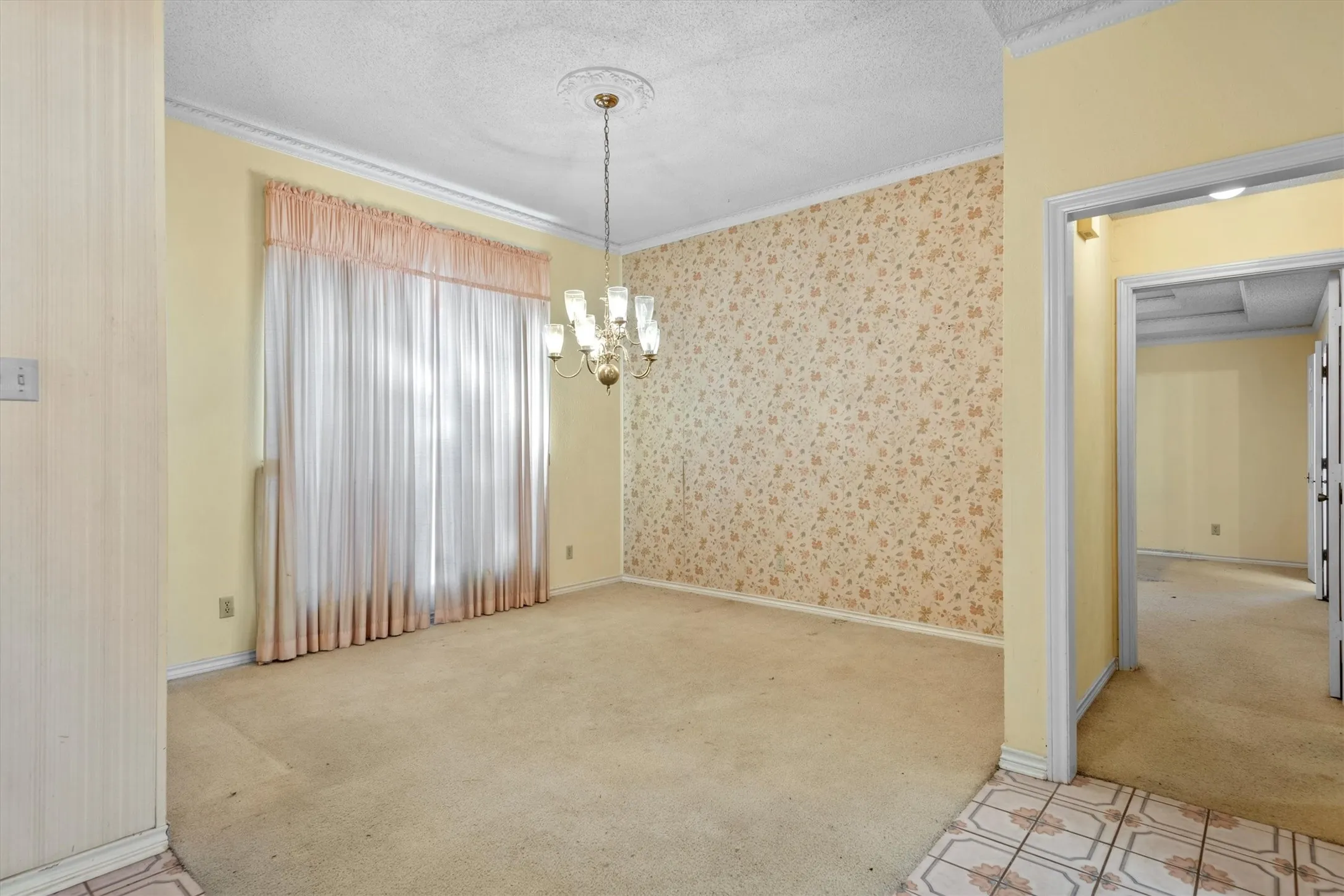Single Family Residence For Sale in Dallas County , 1331 Briarmeade Drive, Duncanville, Texas 75137, 3 Bedrooms, 2 Bathrooms, 2 Garage spaces, 2,037 Sqft, built in 1984, Price $320,000, mls#21141547, Real Estate Agent in Duncanville, Homes For Sale in Dallas county, Homes For Sale in Duncanville, Realtor in Duncanville Texas, Real Estate Brokerage Independent Realty Texas, Luminita Cordes Realtor