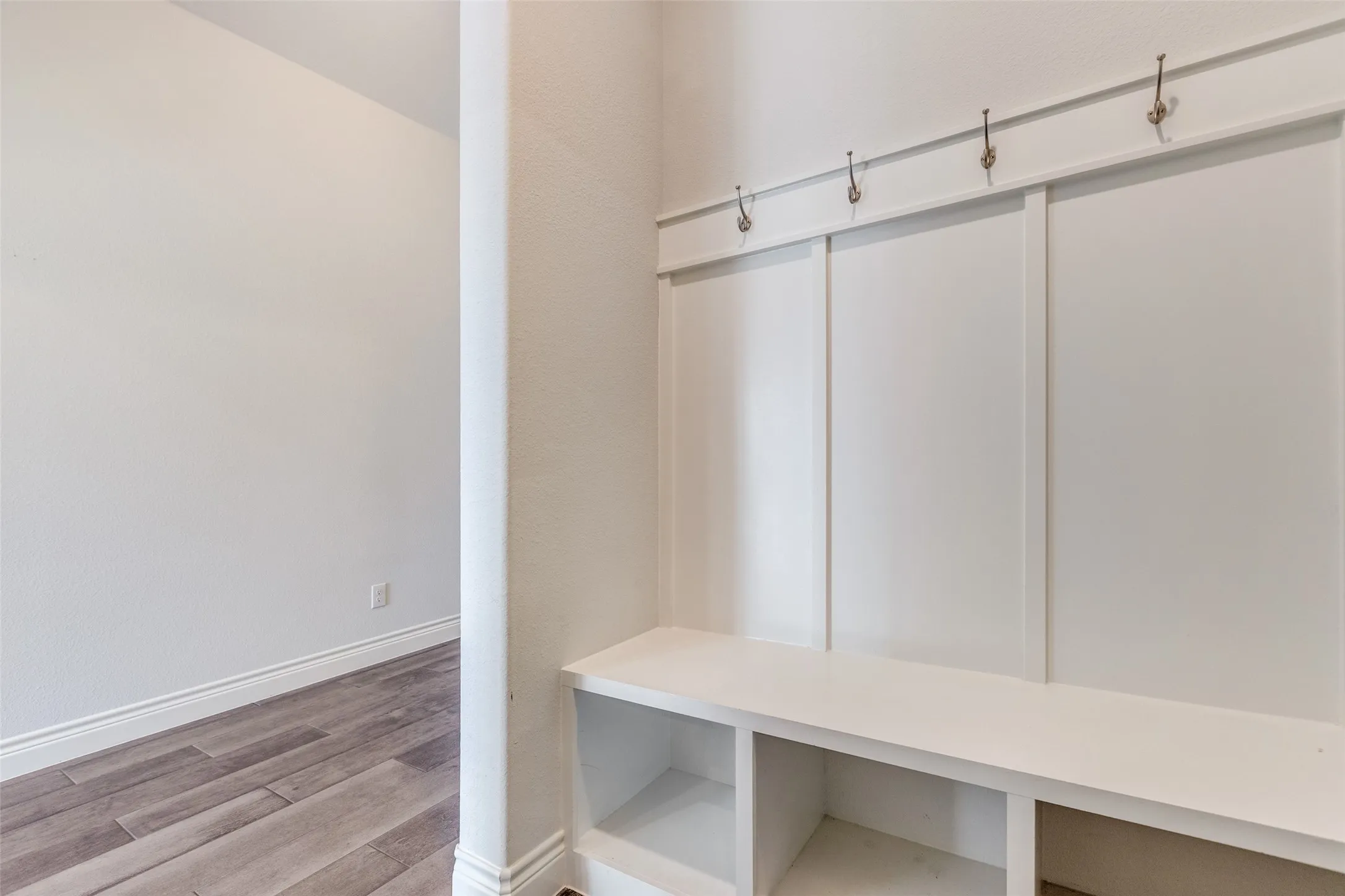 Single Family Residence For Sale in Collin County , 2632 War Admiral Street, Celina, Texas 75009, 4 Bedroom, 3 Bathroom, 2 Garage spaces, 2,503 Sqft, built in 2021, Preowned, mls#21138989, Real Estate Agent in Celina, Homes For Sale in Collin county, Homes For Sale in Celina, Realtor in Celina Texas, Real Estate Brokerage Independent Realty Texas, Luminita Cordes Realtor