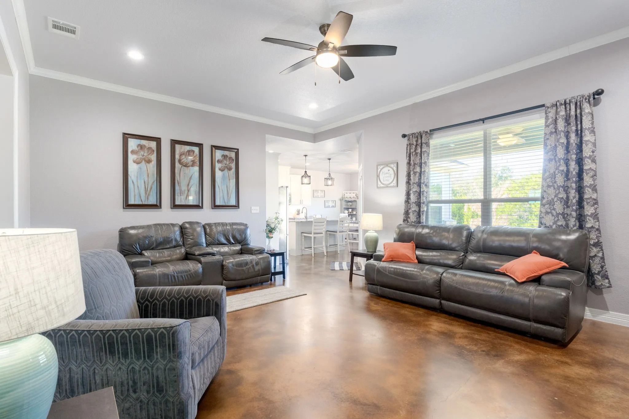 Single Family Residence For Sale in Lampasas County , 1610 Badger Lane, Lampasas, Texas 76550, 3 Bedroom, 2 Bathroom, 2 Garage spaces, 1,740 Sqft, built in 2022, Preowned, mls#21131662, Real Estate Agent in Lampasas, Homes For Sale in Lampasas county, Homes For Sale in Lampasas, Realtor in Lampasas Texas, Real Estate Brokerage Independent Realty Texas, Luminita Cordes Realtor