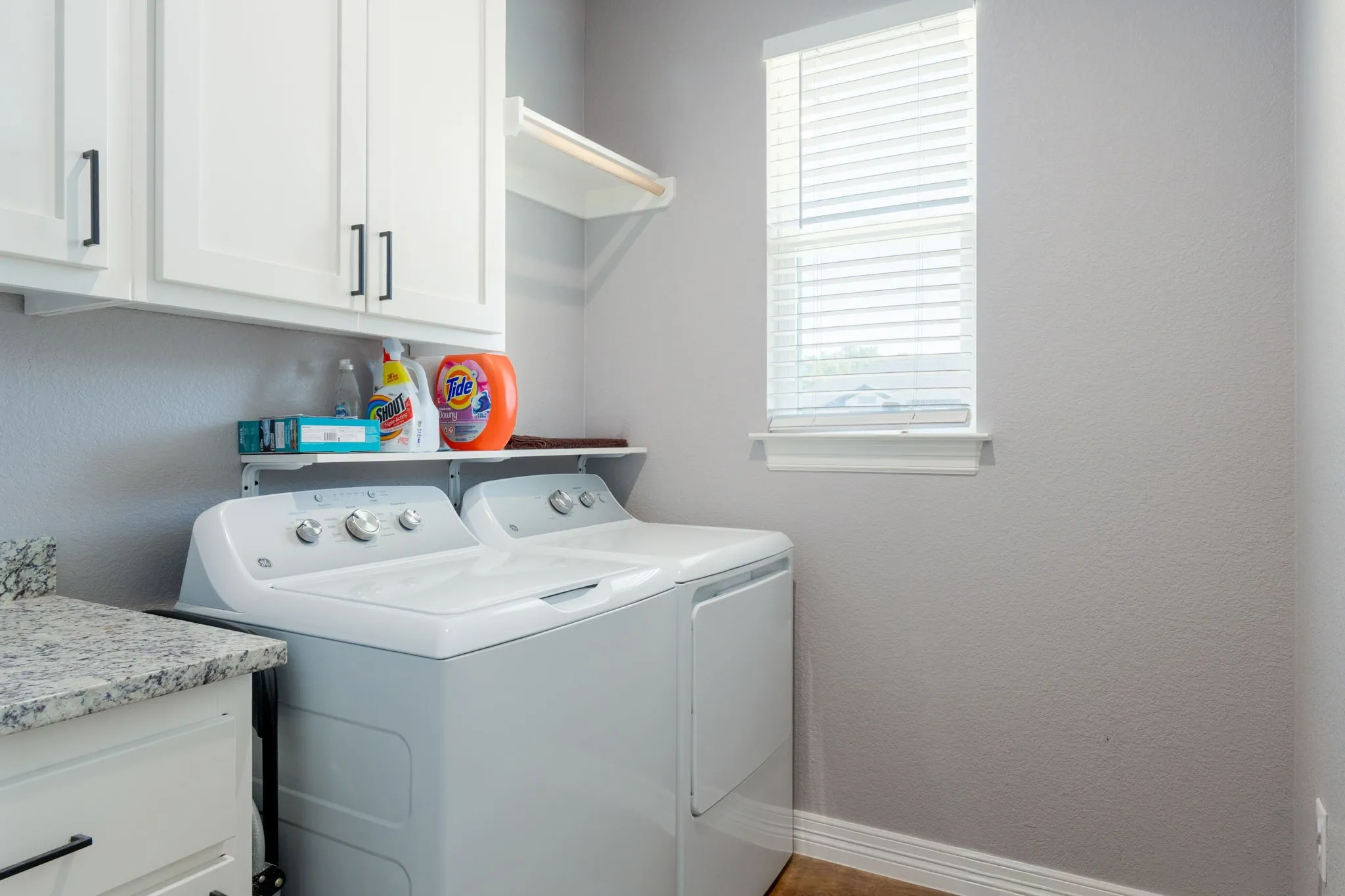 Single Family Residence For Sale in Lampasas County , 1610 Badger Lane, Lampasas, Texas 76550, 3 Bedroom, 2 Bathroom, 2 Garage spaces, 1,740 Sqft, built in 2022, Preowned, mls#21131662, Real Estate Agent in Lampasas, Homes For Sale in Lampasas county, Homes For Sale in Lampasas, Realtor in Lampasas Texas, Real Estate Brokerage Independent Realty Texas, Luminita Cordes Realtor