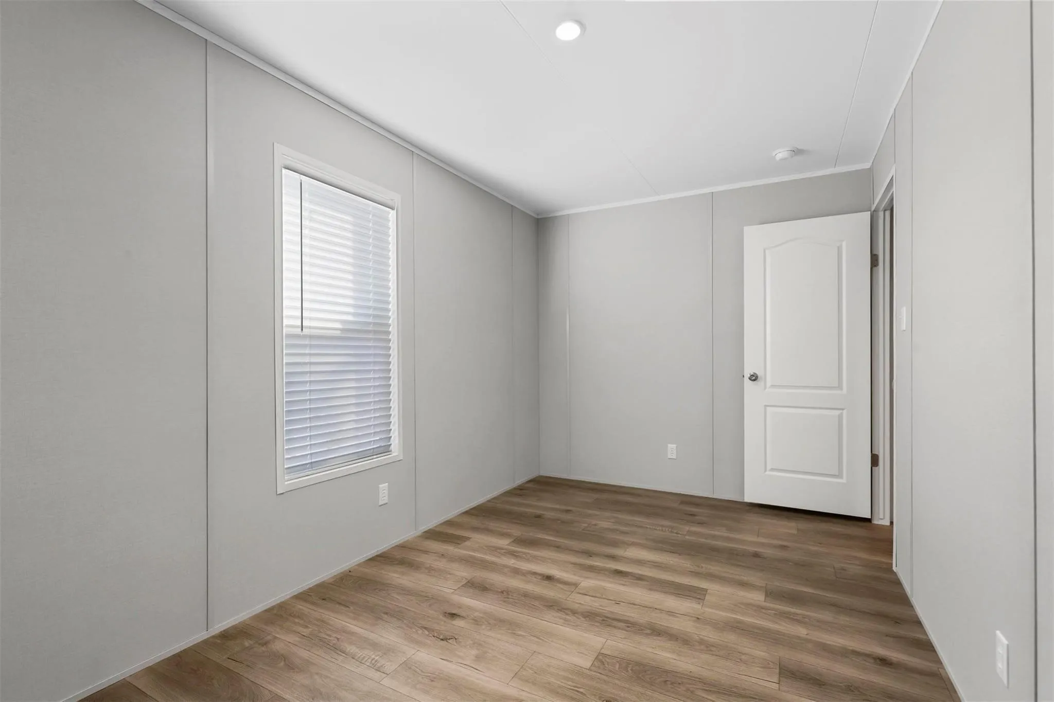 Mobile Home For Sale in Hood County , 2610 Pinoak Street, Granbury, Texas 76048, 3 Bedroom, 2 Bathroom, Garage spaces, 1,153 Sqft, built in 2024, mls#21133631, Real Estate Agent in Granbury, Homes For Sale in Hood county, Homes For Sale in Granbury, Realtor in Granbury Texas, Real Estate Brokerage Independent Realty Texas, Luminita Cordes Realtor