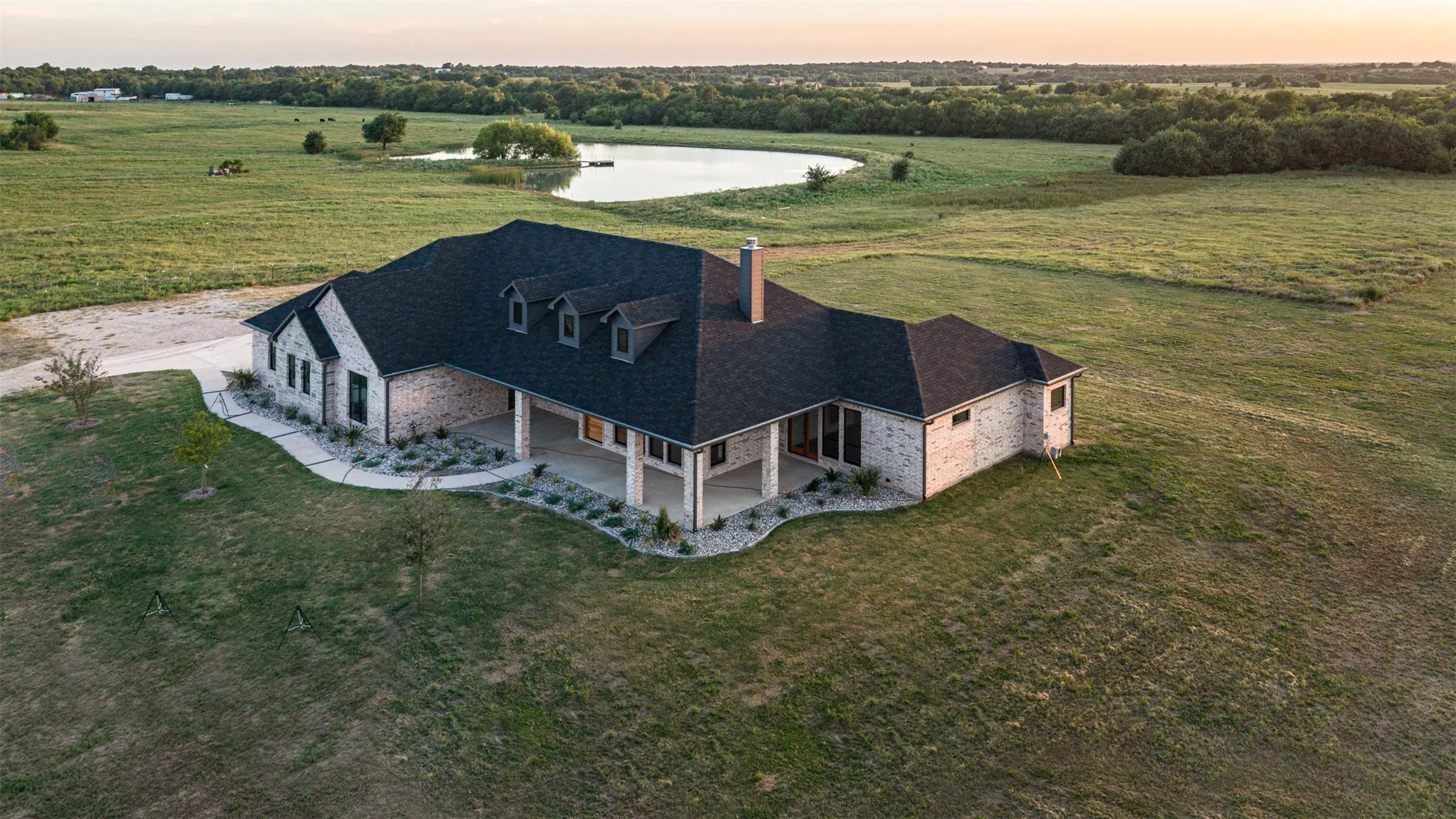 Single Family Residence For Sale in Hunt County , 4112 County Road 1098, Celeste, Texas 75423, 4 Bedroom, 3 Bathroom, 3 Garage spaces, 3,386 Sqft, built in 2026, mls#21139481, Real Estate Agent in Celeste, Homes For Sale in Hunt county, Homes For Sale in Celeste, Realtor in Celeste Texas, Real Estate Brokerage Independent Realty Texas, Luminita Cordes Realtor