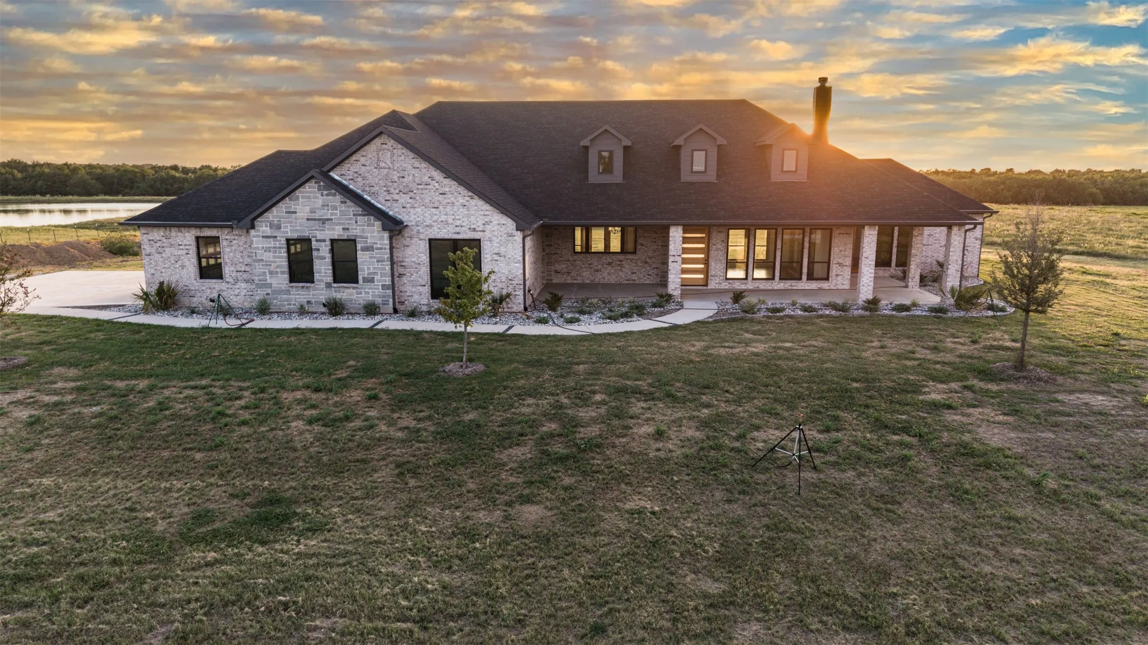 Single Family Residence For Sale in Hunt County , 4112 County Road 1098, Celeste, Texas 75423, 4 Bedroom, 3 Bathroom, 3 Garage spaces, 3,386 Sqft, built in 2026, mls#21139481, Real Estate Agent in Celeste, Homes For Sale in Hunt county, Homes For Sale in Celeste, Realtor in Celeste Texas, Real Estate Brokerage Independent Realty Texas, Luminita Cordes Realtor