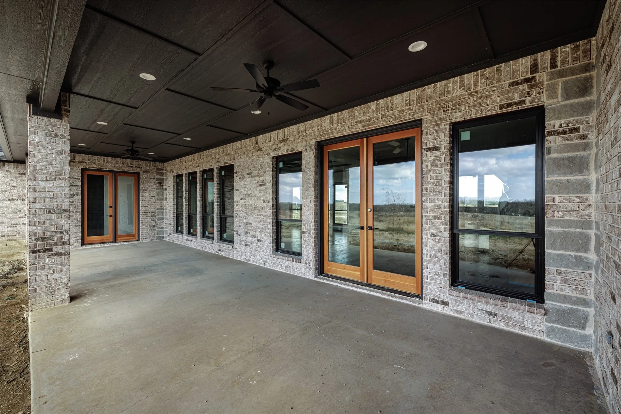 Single Family Residence For Sale in Hunt County , 4112 County Road 1098, Celeste, Texas 75423, 4 Bedroom, 3 Bathroom, 3 Garage spaces, 3,386 Sqft, built in 2026, mls#21139481, Real Estate Agent in Celeste, Homes For Sale in Hunt county, Homes For Sale in Celeste, Realtor in Celeste Texas, Real Estate Brokerage Independent Realty Texas, Luminita Cordes Realtor