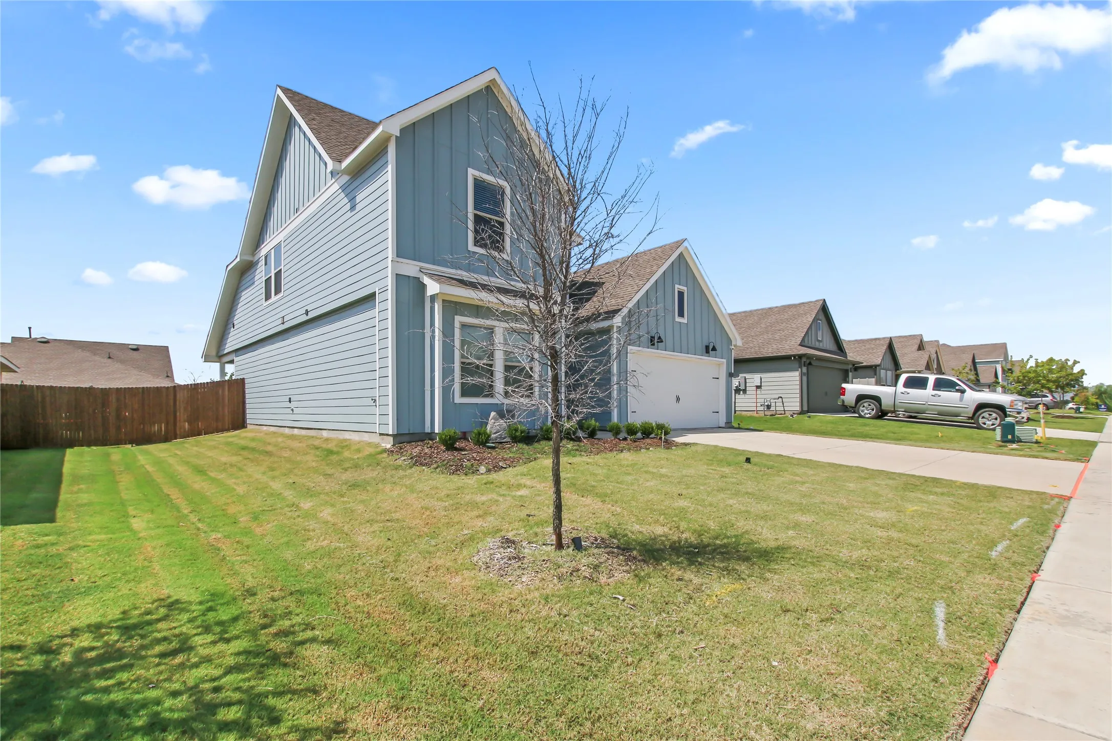 Single Family Residence For Sale in Cooke County , 755 Amelia Court, Pilot Point, Texas 76258, 4 Bedroom, 3 Bathroom, 2 Garage spaces, 2,146 Sqft, built in 2022, Preowned, mls#21139767, Real Estate Agent in Pilot Point, Homes For Sale in Cooke county, Homes For Sale in Pilot Point, Realtor in Pilot Point Texas, Real Estate Brokerage Independent Realty Texas, Luminita Cordes Realtor