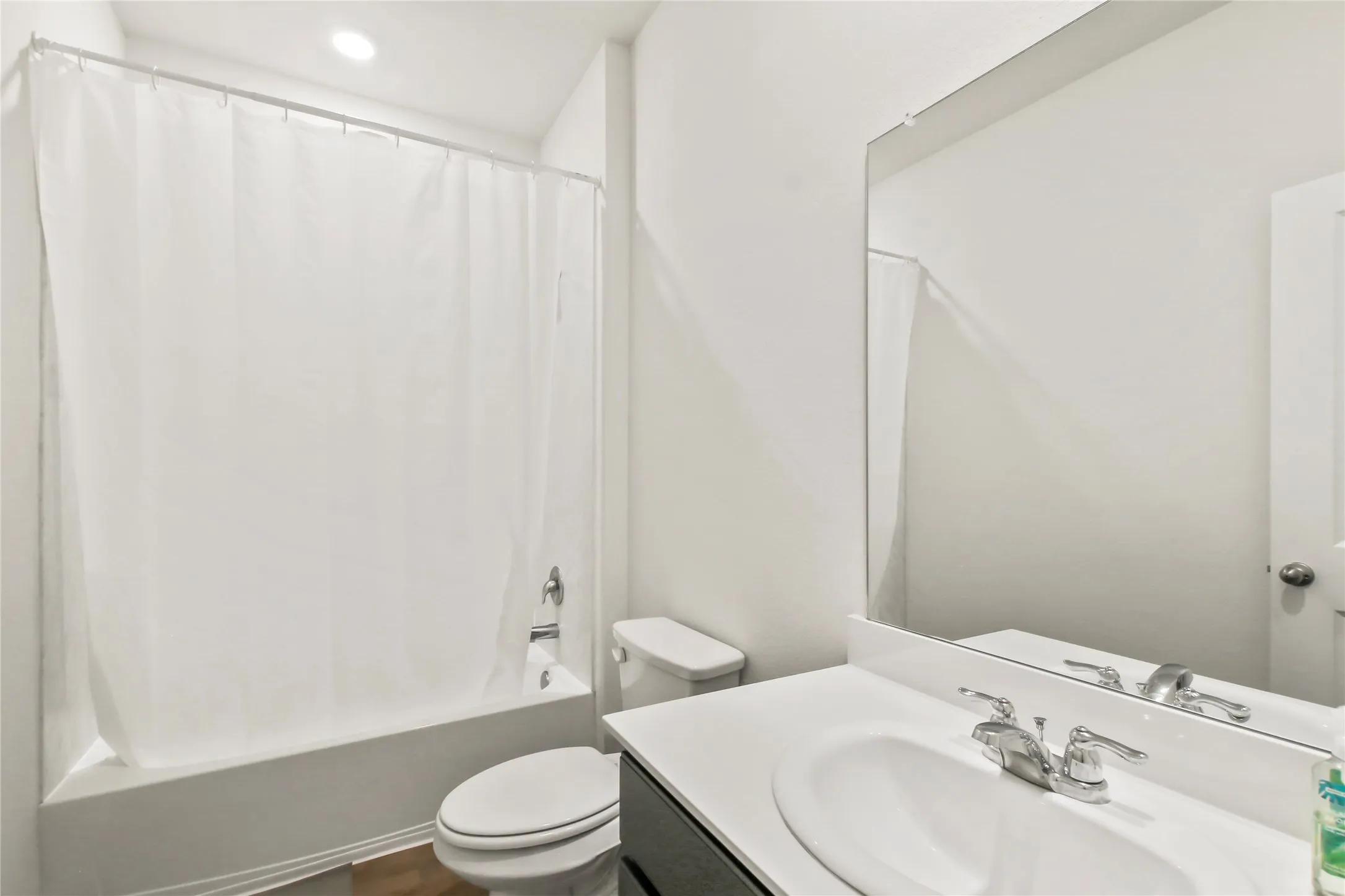 Single Family Residence For Sale in Cooke County , 755 Amelia Court, Pilot Point, Texas 76258, 4 Bedroom, 3 Bathroom, 2 Garage spaces, 2,146 Sqft, built in 2022, Preowned, mls#21139767, Real Estate Agent in Pilot Point, Homes For Sale in Cooke county, Homes For Sale in Pilot Point, Realtor in Pilot Point Texas, Real Estate Brokerage Independent Realty Texas, Luminita Cordes Realtor