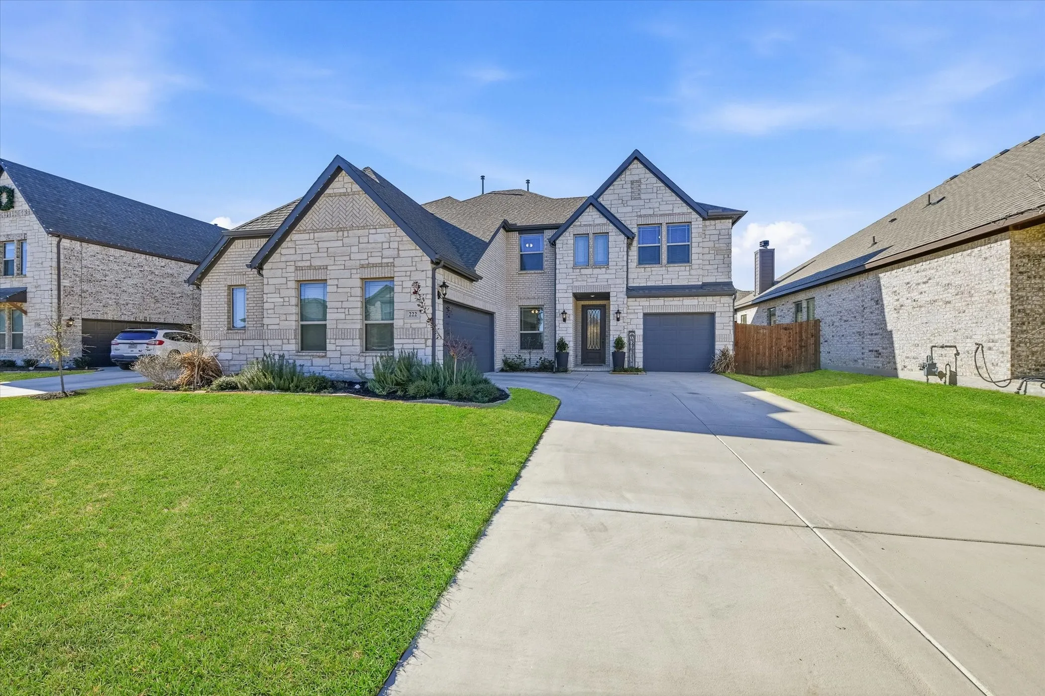 Single Family Residence For Sale in Denton County , 222 Lakewood Lane, Ponder, Texas 76259, 5 Bedroom, 4 Bathroom, 3 Garage spaces, 3,282 Sqft, built in 2023, Preowned, mls#21141507, Real Estate Agent in Ponder, Homes For Sale in Denton county, Homes For Sale in Ponder, Realtor in Ponder Texas, Real Estate Brokerage Independent Realty Texas, Luminita Cordes Realtor