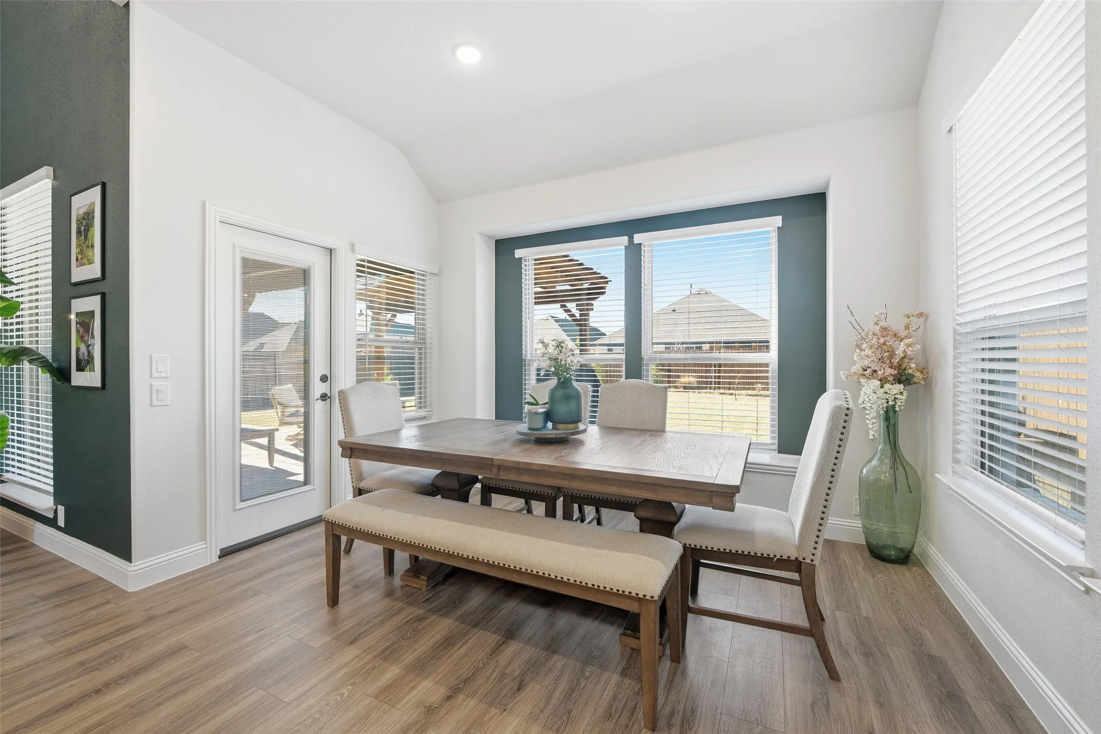 Single Family Residence For Sale in Denton County , 222 Lakewood Lane, Ponder, Texas 76259, 5 Bedroom, 4 Bathroom, 3 Garage spaces, 3,282 Sqft, built in 2023, Preowned, mls#21141507, Real Estate Agent in Ponder, Homes For Sale in Denton county, Homes For Sale in Ponder, Realtor in Ponder Texas, Real Estate Brokerage Independent Realty Texas, Luminita Cordes Realtor