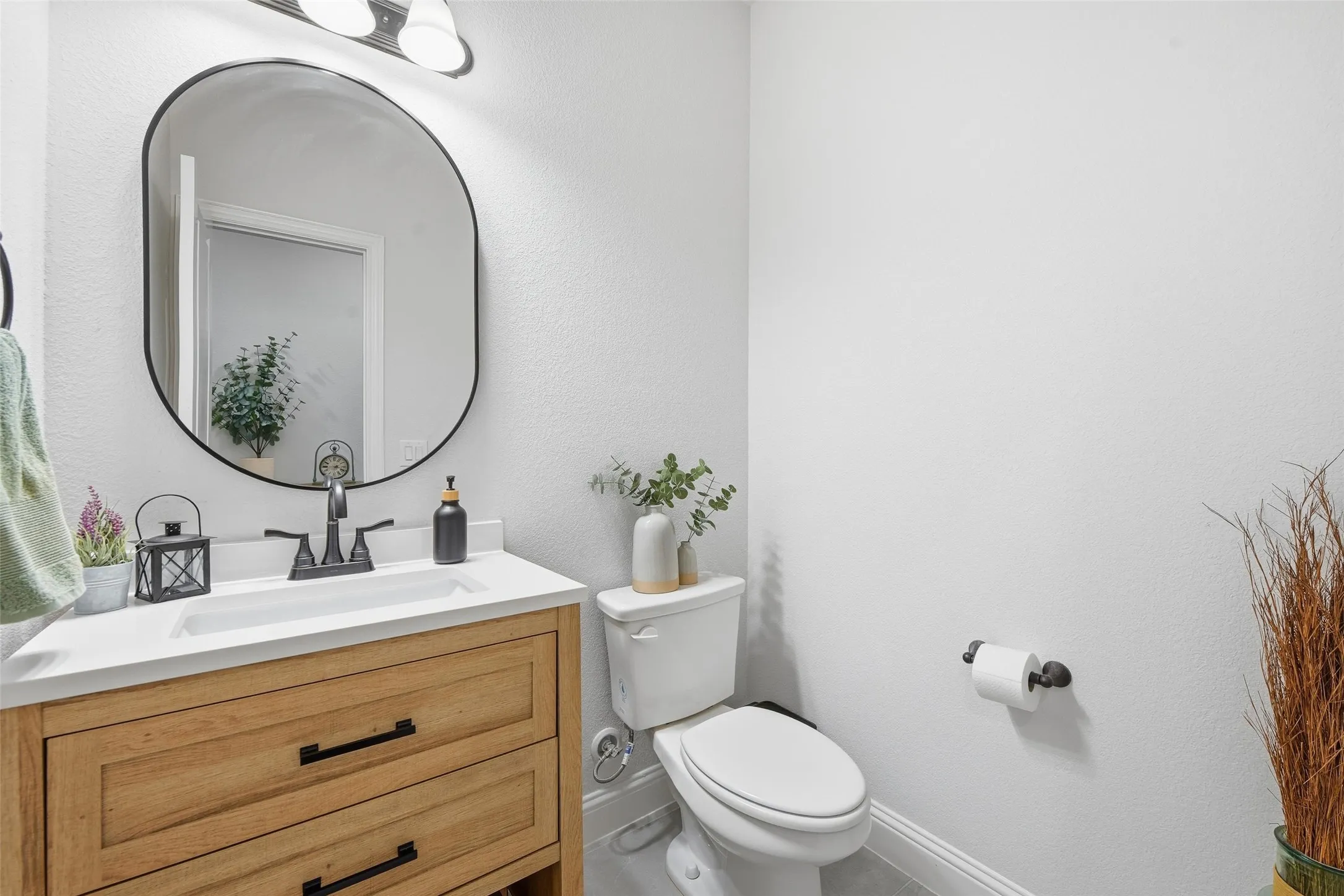 Single Family Residence For Sale in Denton County , 222 Lakewood Lane, Ponder, Texas 76259, 5 Bedroom, 4 Bathroom, 3 Garage spaces, 3,282 Sqft, built in 2023, Preowned, mls#21141507, Real Estate Agent in Ponder, Homes For Sale in Denton county, Homes For Sale in Ponder, Realtor in Ponder Texas, Real Estate Brokerage Independent Realty Texas, Luminita Cordes Realtor
