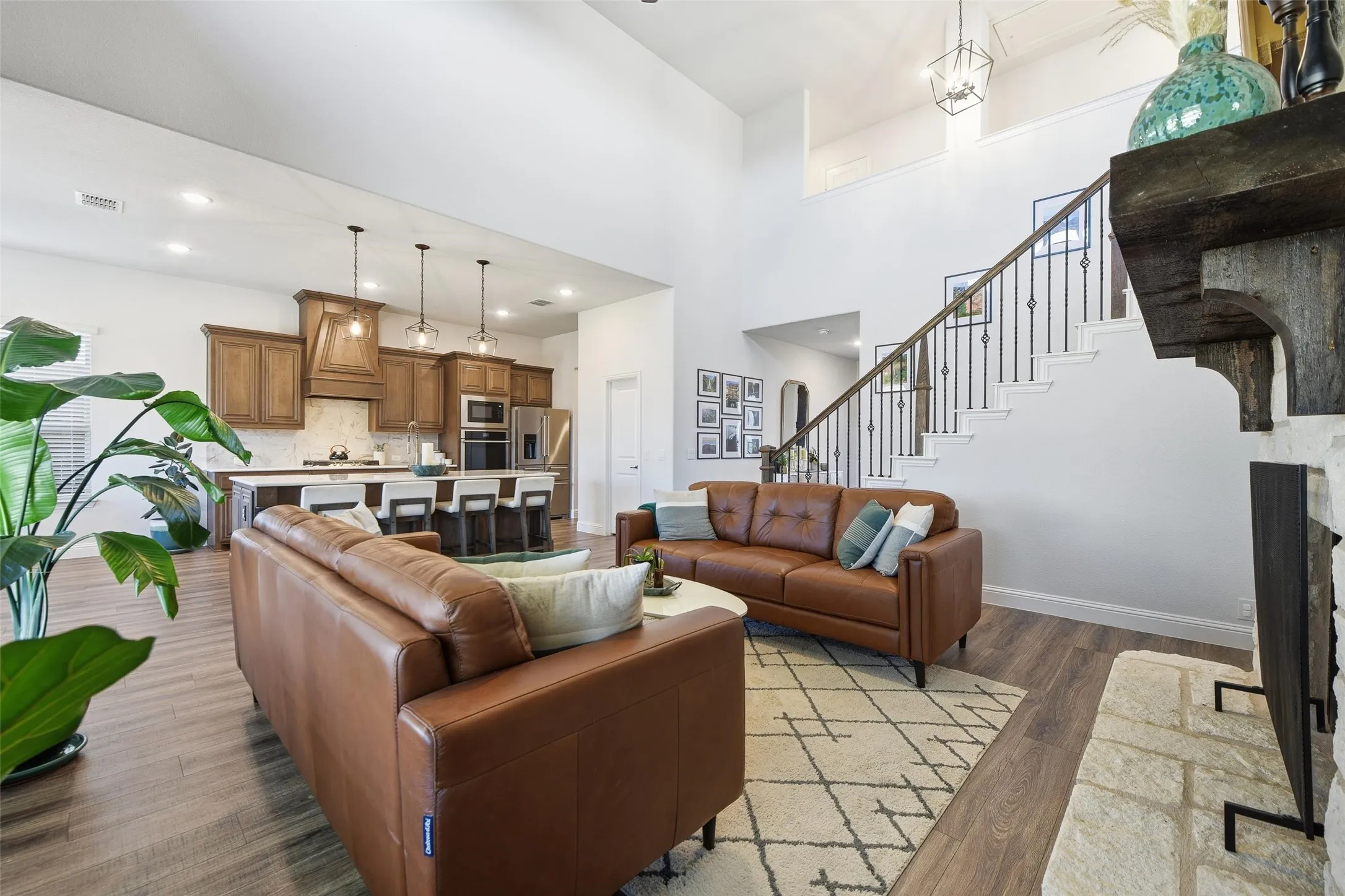 Single Family Residence For Sale in Denton County , 222 Lakewood Lane, Ponder, Texas 76259, 5 Bedroom, 4 Bathroom, 3 Garage spaces, 3,282 Sqft, built in 2023, Preowned, mls#21141507, Real Estate Agent in Ponder, Homes For Sale in Denton county, Homes For Sale in Ponder, Realtor in Ponder Texas, Real Estate Brokerage Independent Realty Texas, Luminita Cordes Realtor
