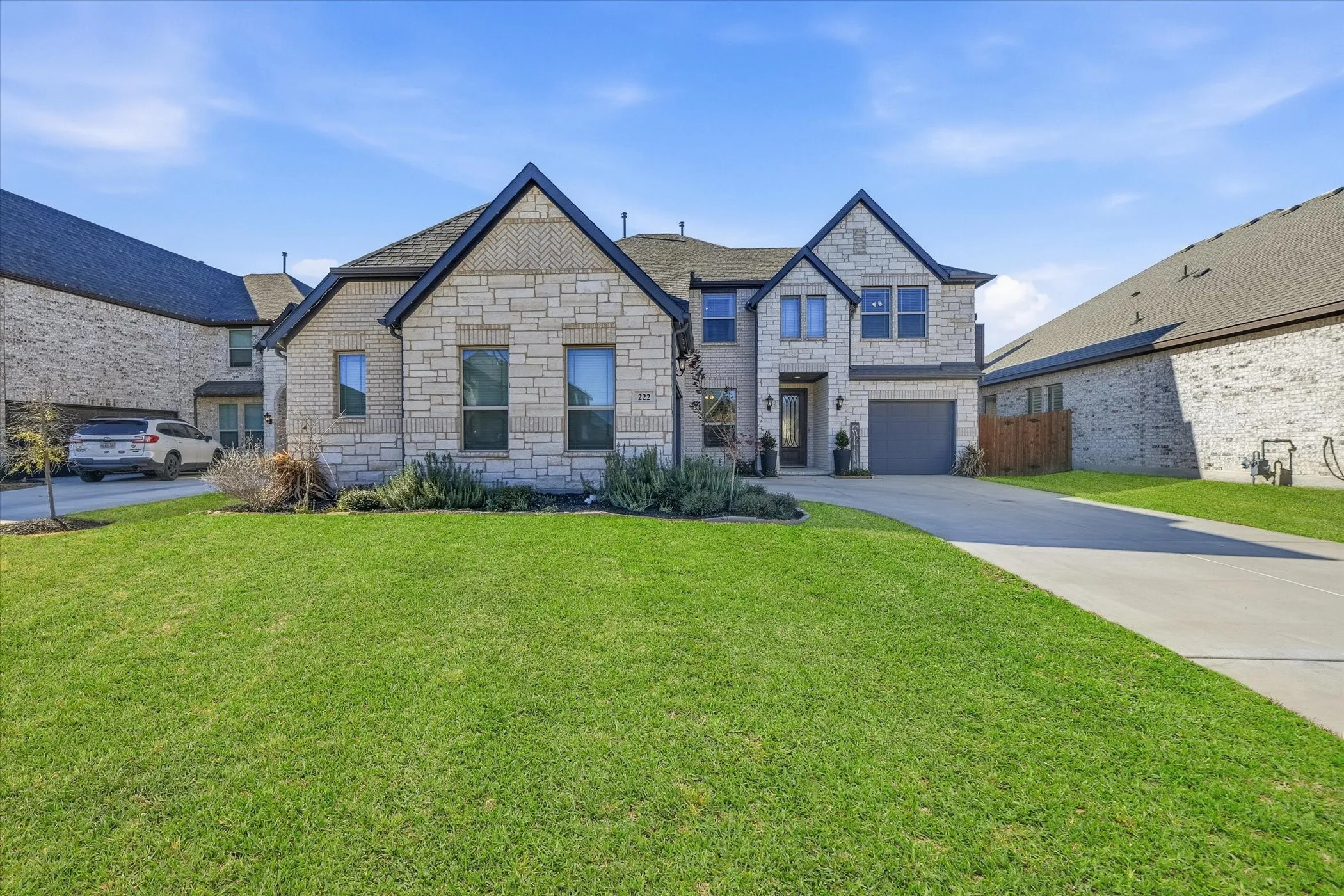 Single Family Residence For Sale in Denton County , 222 Lakewood Lane, Ponder, Texas 76259, 5 Bedroom, 4 Bathroom, 3 Garage spaces, 3,282 Sqft, built in 2023, Preowned, mls#21141507, Real Estate Agent in Ponder, Homes For Sale in Denton county, Homes For Sale in Ponder, Realtor in Ponder Texas, Real Estate Brokerage Independent Realty Texas, Luminita Cordes Realtor
