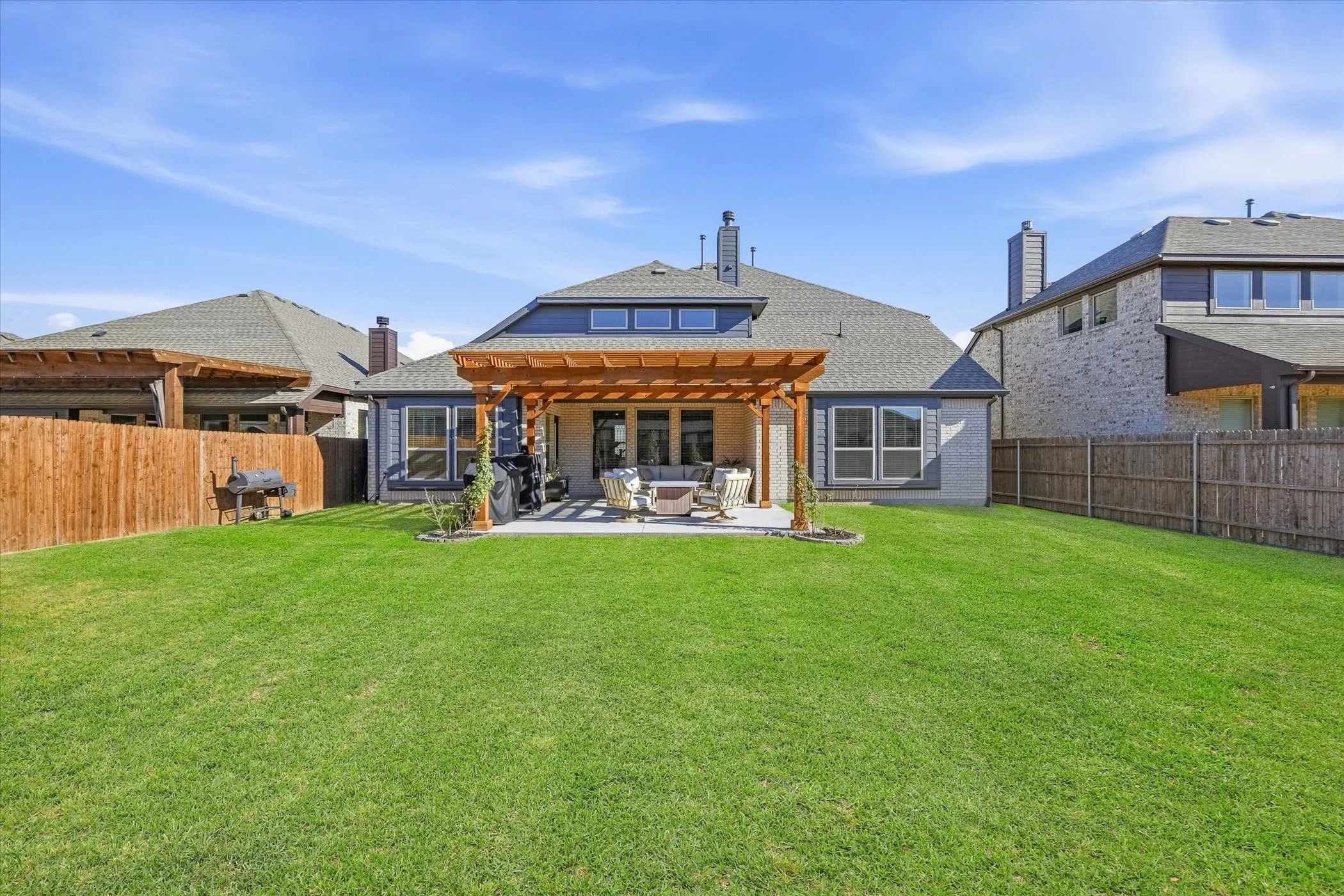 Single Family Residence For Sale in Denton County , 222 Lakewood Lane, Ponder, Texas 76259, 5 Bedroom, 4 Bathroom, 3 Garage spaces, 3,282 Sqft, built in 2023, Preowned, mls#21141507, Real Estate Agent in Ponder, Homes For Sale in Denton county, Homes For Sale in Ponder, Realtor in Ponder Texas, Real Estate Brokerage Independent Realty Texas, Luminita Cordes Realtor