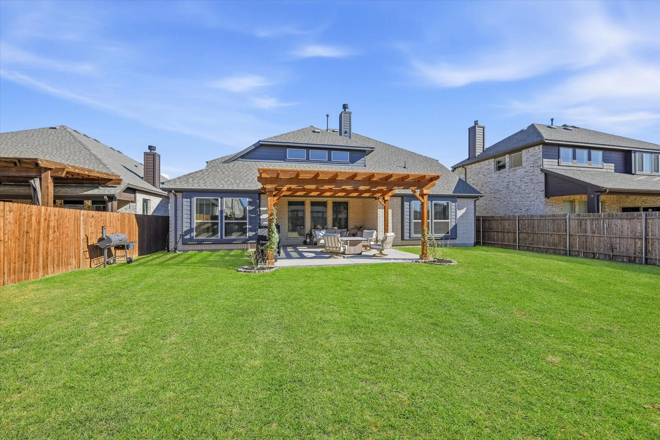 Single Family Residence For Sale in Denton County , 222 Lakewood Lane, Ponder, Texas 76259, 5 Bedroom, 4 Bathroom, 3 Garage spaces, 3,282 Sqft, built in 2023, Preowned, mls#21141507, Real Estate Agent in Ponder, Homes For Sale in Denton county, Homes For Sale in Ponder, Realtor in Ponder Texas, Real Estate Brokerage Independent Realty Texas, Luminita Cordes Realtor