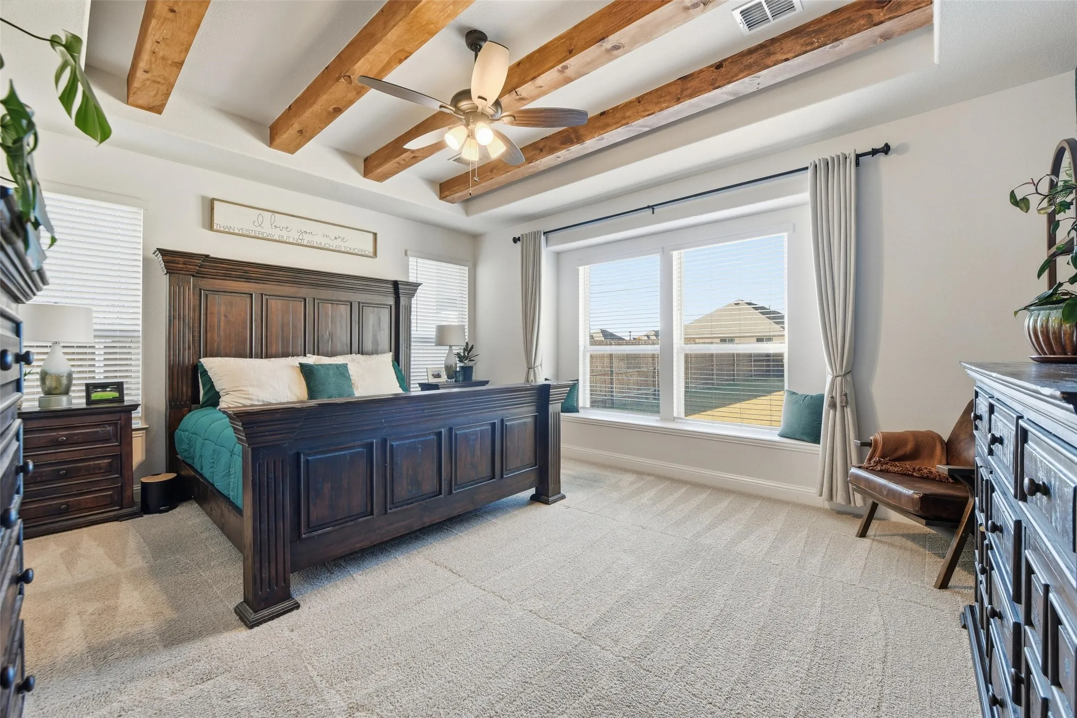 Single Family Residence For Sale in Denton County , 222 Lakewood Lane, Ponder, Texas 76259, 5 Bedroom, 4 Bathroom, 3 Garage spaces, 3,282 Sqft, built in 2023, Preowned, mls#21141507, Real Estate Agent in Ponder, Homes For Sale in Denton county, Homes For Sale in Ponder, Realtor in Ponder Texas, Real Estate Brokerage Independent Realty Texas, Luminita Cordes Realtor
