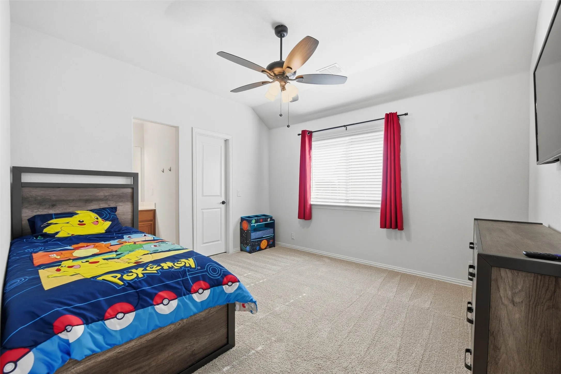 Single Family Residence For Sale in Denton County , 222 Lakewood Lane, Ponder, Texas 76259, 5 Bedroom, 4 Bathroom, 3 Garage spaces, 3,282 Sqft, built in 2023, Preowned, mls#21141507, Real Estate Agent in Ponder, Homes For Sale in Denton county, Homes For Sale in Ponder, Realtor in Ponder Texas, Real Estate Brokerage Independent Realty Texas, Luminita Cordes Realtor