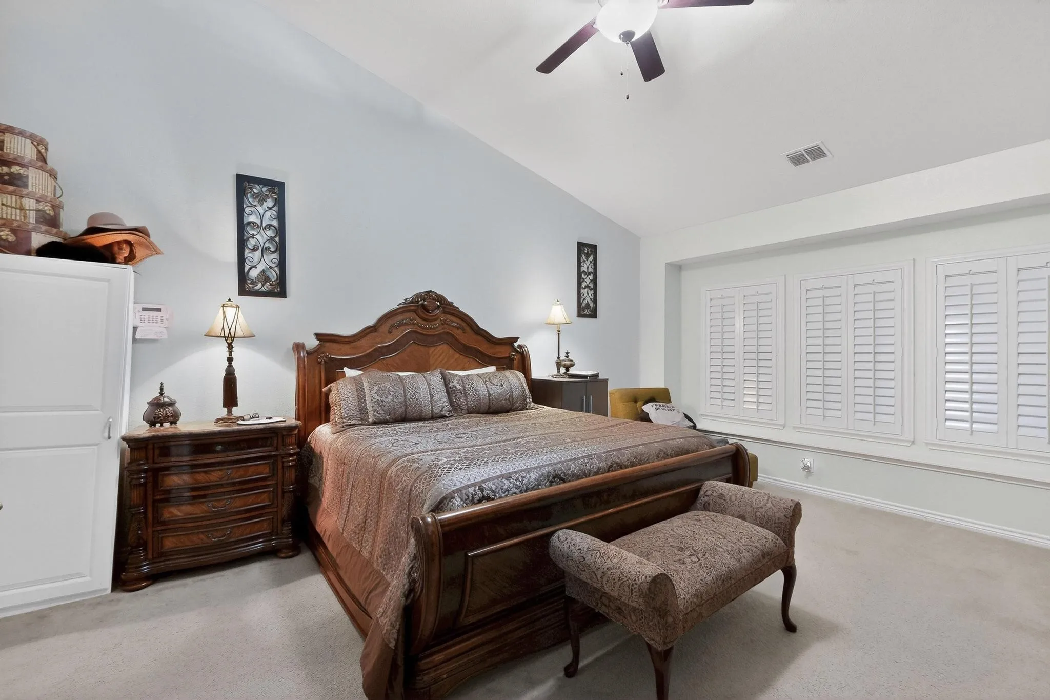 Single Family Residence For Sale in Hunt County , 3020 Glenoaks Drive, Royse City, Texas 75189, 3 Bedrooms, 3 Bathrooms, 3 Garage spaces, 2,534 Sqft, built in 2009, Preowned, Price $455,000, mls#21138522, Real Estate Agent in Royse City, Homes For Sale in Hunt county, Homes For Sale in Royse City, Realtor in Royse City Texas, Real Estate Brokerage Independent Realty Texas, Luminita Cordes Realtor