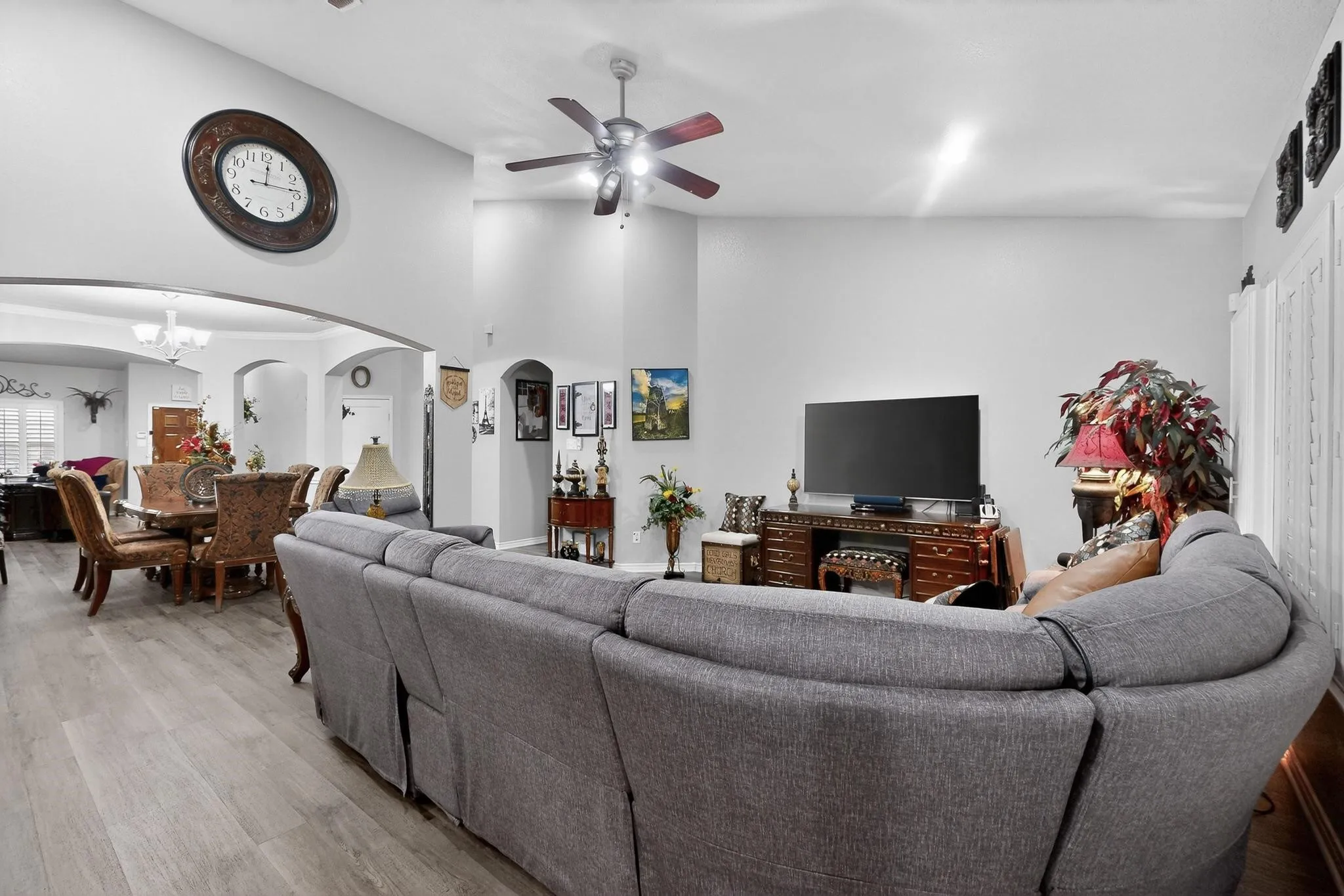 Single Family Residence For Sale in Hunt County , 3020 Glenoaks Drive, Royse City, Texas 75189, 3 Bedrooms, 3 Bathrooms, 3 Garage spaces, 2,534 Sqft, built in 2009, Preowned, Price $455,000, mls#21138522, Real Estate Agent in Royse City, Homes For Sale in Hunt county, Homes For Sale in Royse City, Realtor in Royse City Texas, Real Estate Brokerage Independent Realty Texas, Luminita Cordes Realtor
