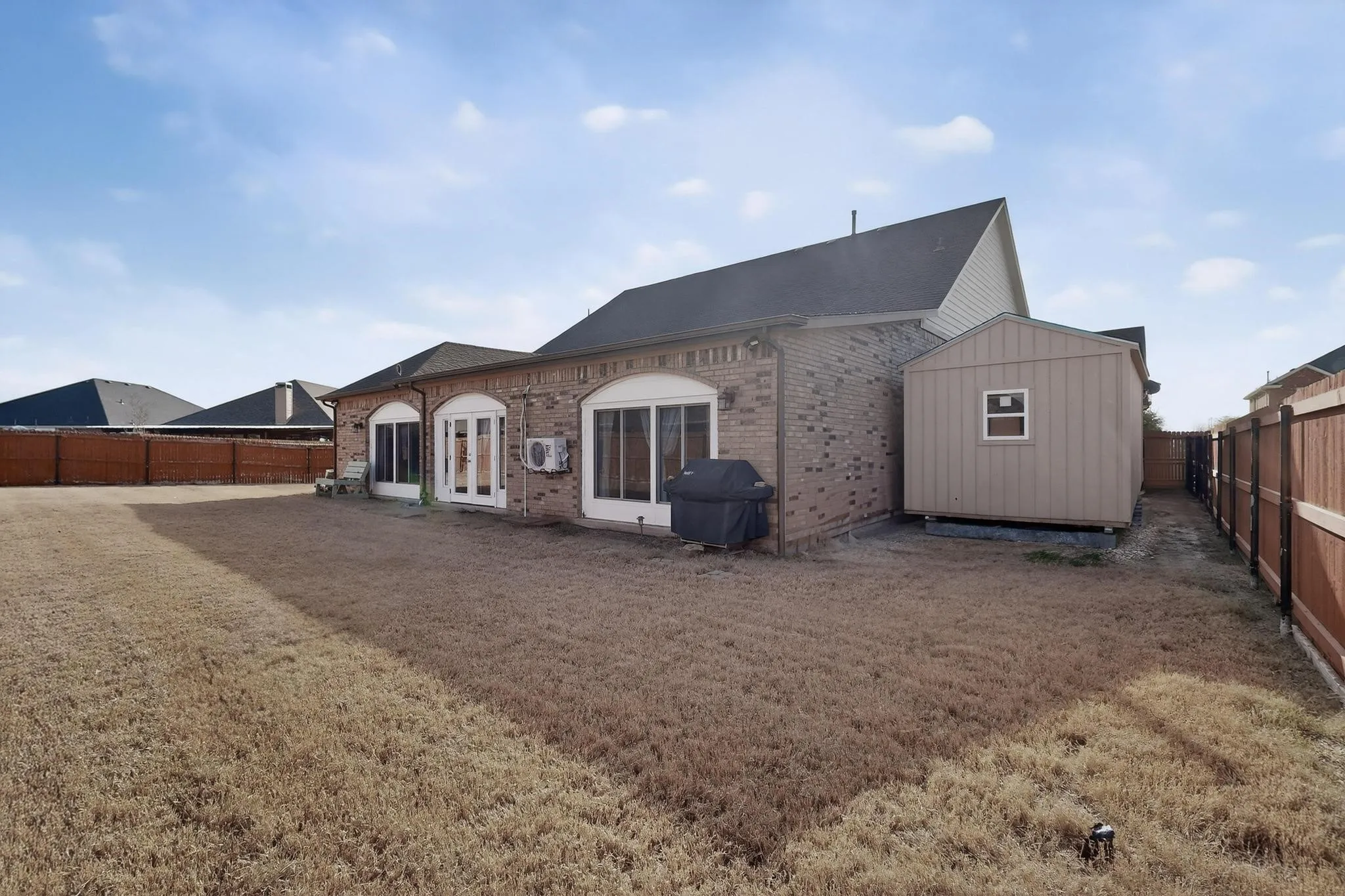 Single Family Residence For Sale in Hunt County , 3020 Glenoaks Drive, Royse City, Texas 75189, 3 Bedrooms, 3 Bathrooms, 3 Garage spaces, 2,534 Sqft, built in 2009, Preowned, Price $455,000, mls#21138522, Real Estate Agent in Royse City, Homes For Sale in Hunt county, Homes For Sale in Royse City, Realtor in Royse City Texas, Real Estate Brokerage Independent Realty Texas, Luminita Cordes Realtor