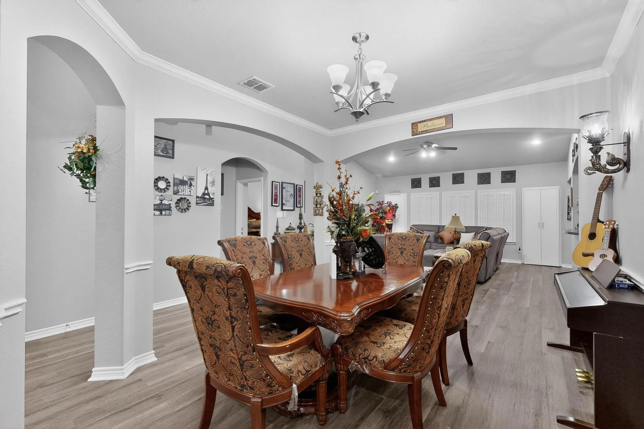 Single Family Residence For Sale in Hunt County , 3020 Glenoaks Drive, Royse City, Texas 75189, 3 Bedrooms, 3 Bathrooms, 3 Garage spaces, 2,534 Sqft, built in 2009, Preowned, Price $455,000, mls#21138522, Real Estate Agent in Royse City, Homes For Sale in Hunt county, Homes For Sale in Royse City, Realtor in Royse City Texas, Real Estate Brokerage Independent Realty Texas, Luminita Cordes Realtor
