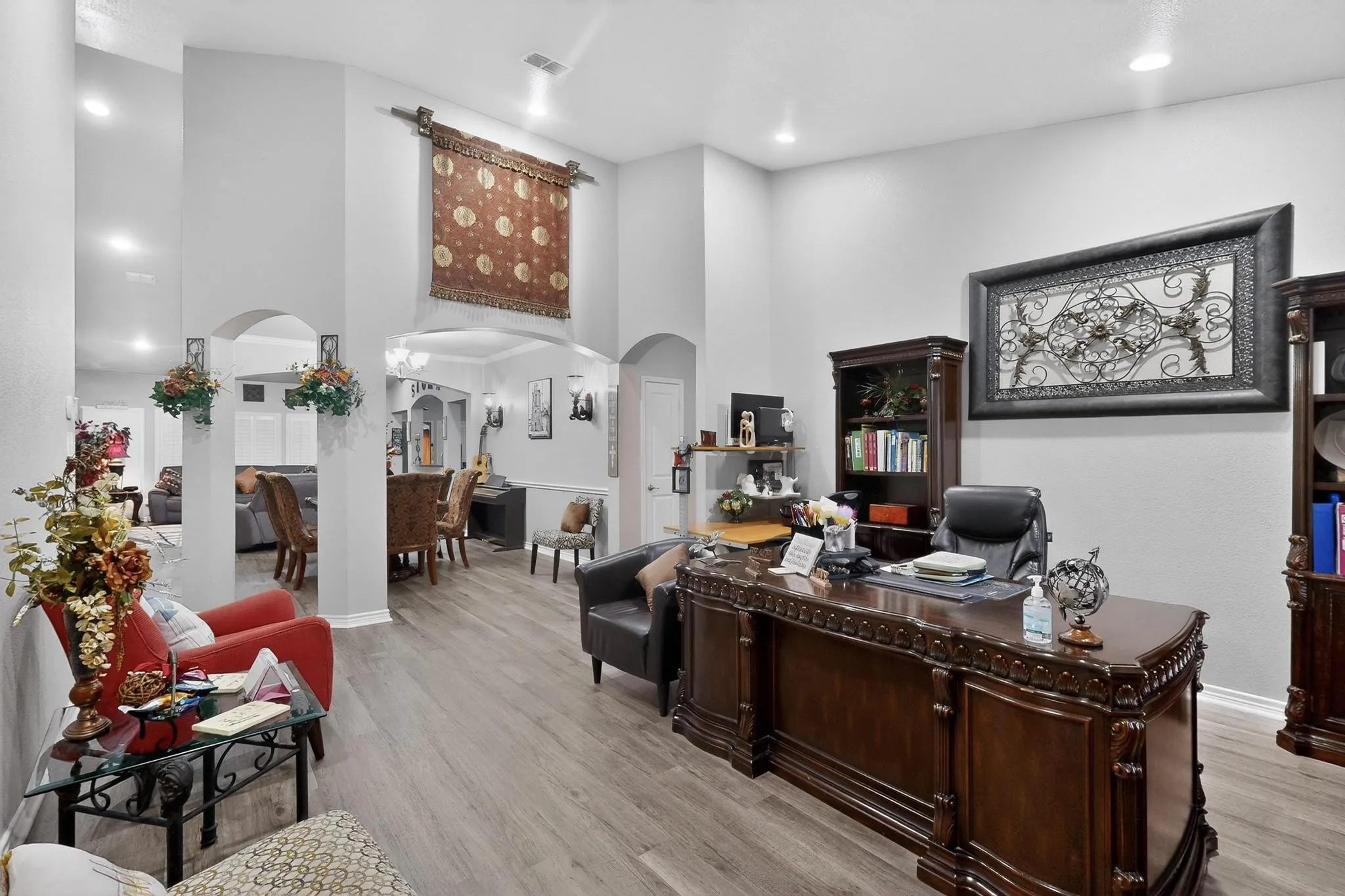 Single Family Residence For Sale in Hunt County , 3020 Glenoaks Drive, Royse City, Texas 75189, 3 Bedrooms, 3 Bathrooms, 3 Garage spaces, 2,534 Sqft, built in 2009, Preowned, Price $455,000, mls#21138522, Real Estate Agent in Royse City, Homes For Sale in Hunt county, Homes For Sale in Royse City, Realtor in Royse City Texas, Real Estate Brokerage Independent Realty Texas, Luminita Cordes Realtor