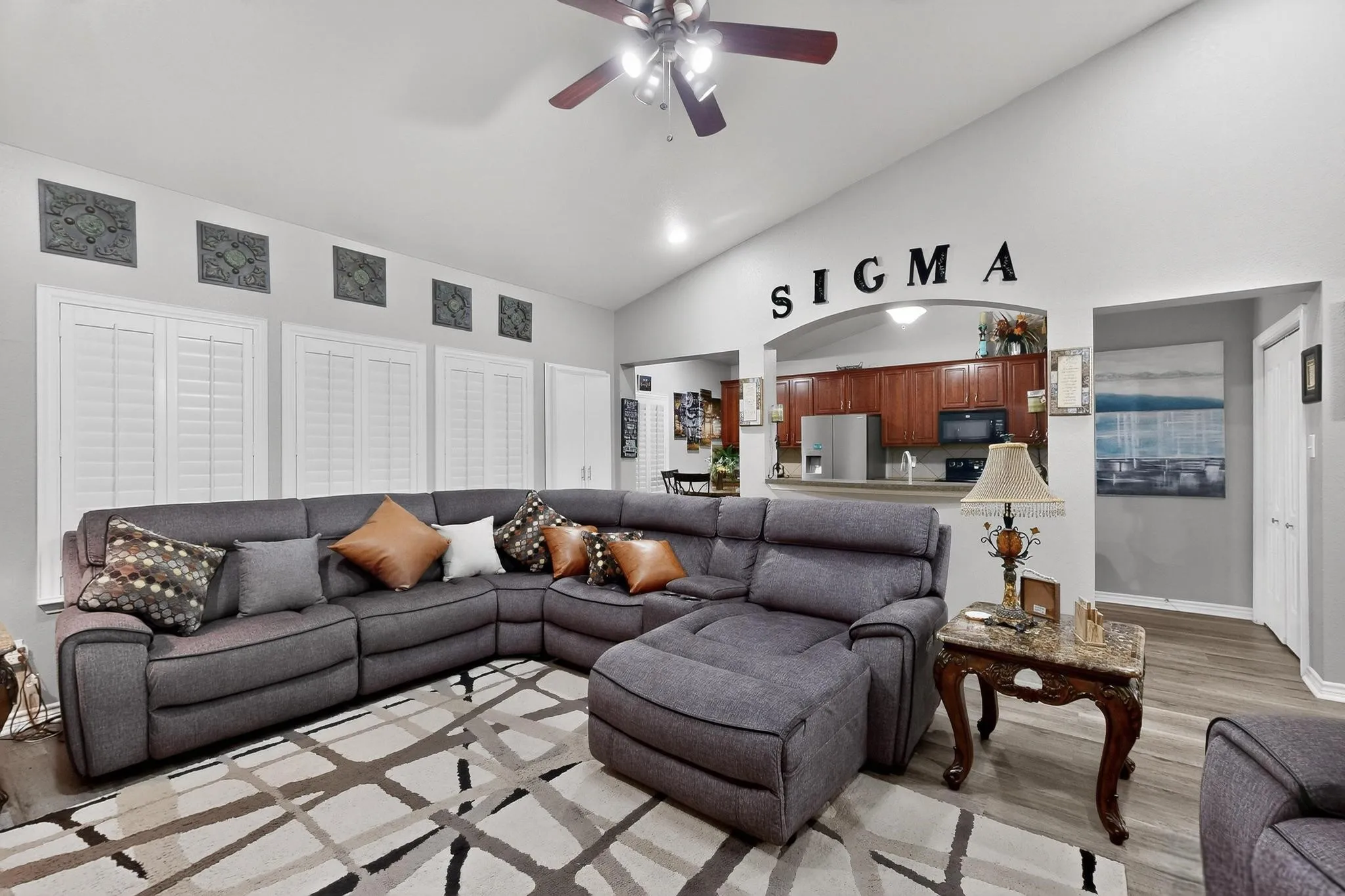 Single Family Residence For Sale in Hunt County , 3020 Glenoaks Drive, Royse City, Texas 75189, 3 Bedrooms, 3 Bathrooms, 3 Garage spaces, 2,534 Sqft, built in 2009, Preowned, Price $455,000, mls#21138522, Real Estate Agent in Royse City, Homes For Sale in Hunt county, Homes For Sale in Royse City, Realtor in Royse City Texas, Real Estate Brokerage Independent Realty Texas, Luminita Cordes Realtor