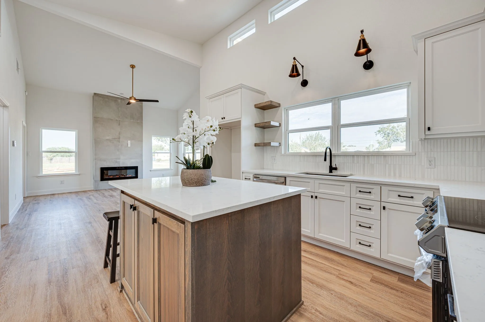 Single Family Residence For Sale in Hunt County , 413 Caro Drive, West Tawakoni, Texas 75474, 3 Bedroom, 2 Bathroom, 2 Garage spaces, 1,558 Sqft, built in 2026, New Construction - Incomplete, mls#21142050, Real Estate Agent in West Tawakoni, Homes For Sale in Hunt county, Homes For Sale in West Tawakoni, Realtor in West Tawakoni Texas, Real Estate Brokerage Independent Realty Texas, Luminita Cordes Realtor