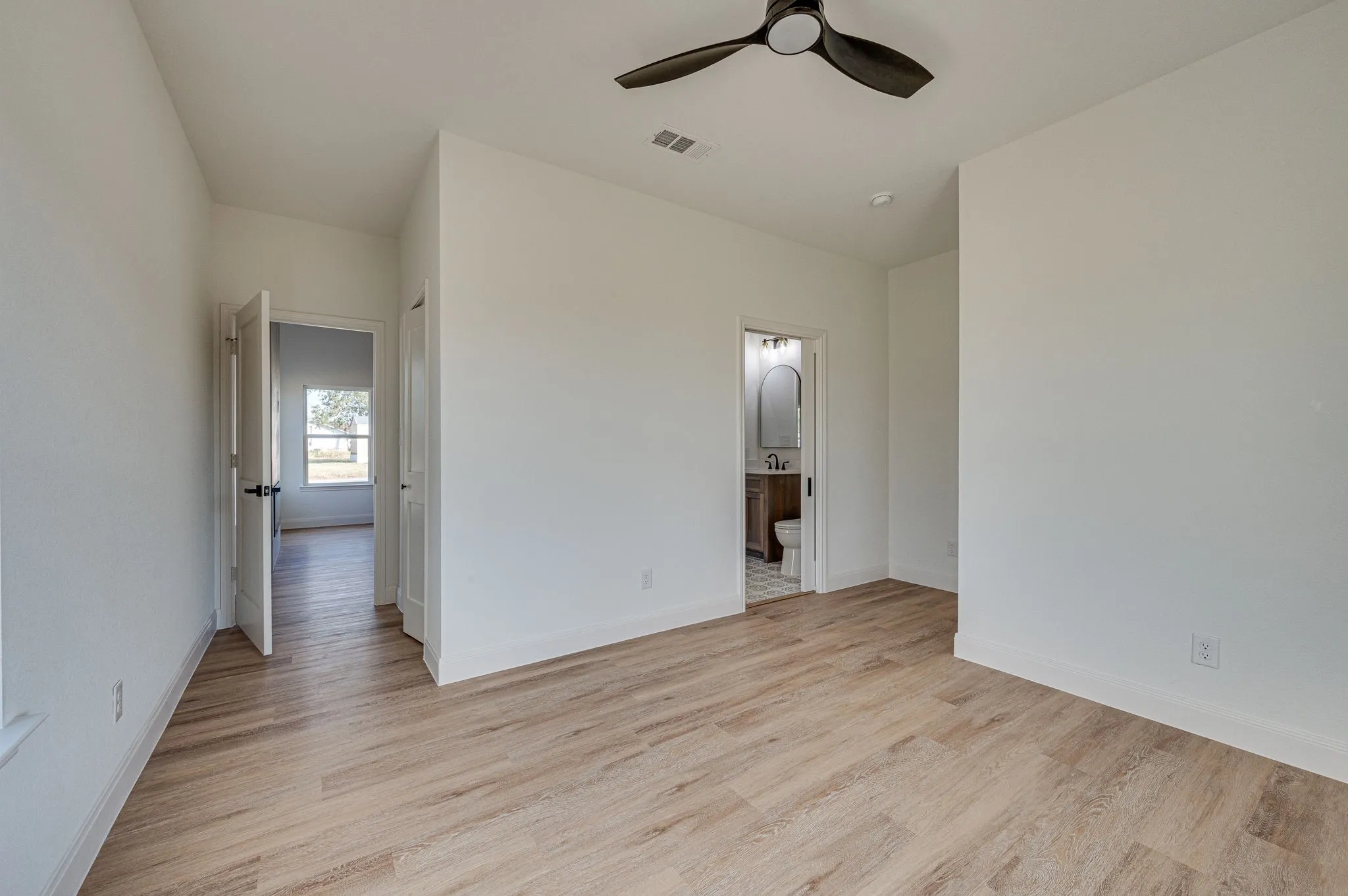 Single Family Residence For Sale in Hunt County , 413 Caro Drive, West Tawakoni, Texas 75474, 3 Bedroom, 2 Bathroom, 2 Garage spaces, 1,558 Sqft, built in 2026, New Construction - Incomplete, mls#21142050, Real Estate Agent in West Tawakoni, Homes For Sale in Hunt county, Homes For Sale in West Tawakoni, Realtor in West Tawakoni Texas, Real Estate Brokerage Independent Realty Texas, Luminita Cordes Realtor