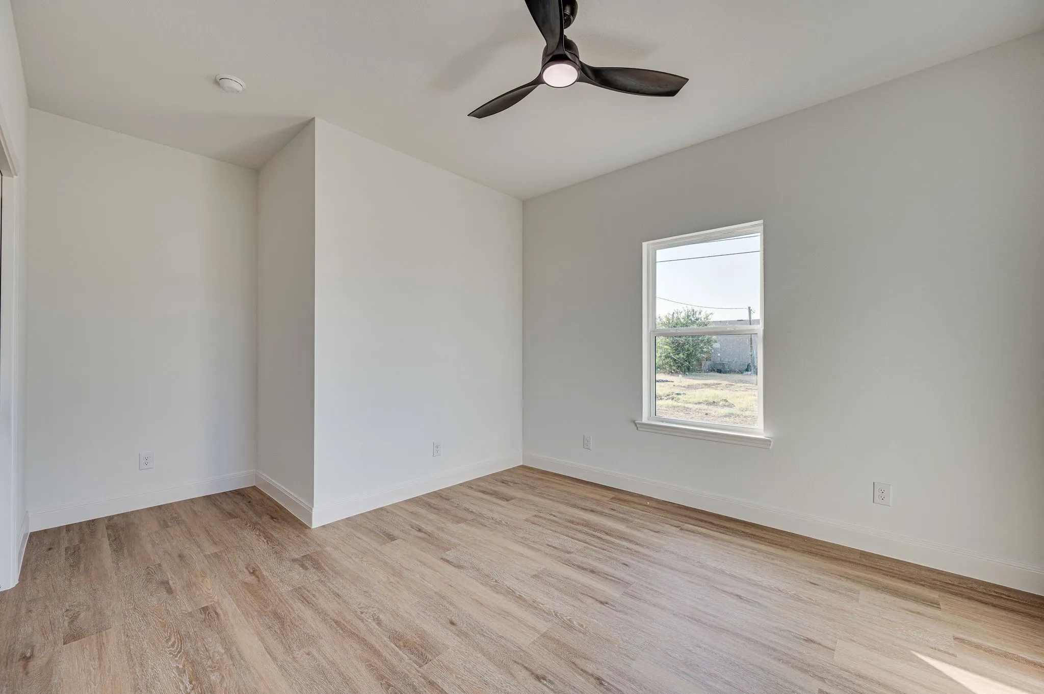 Single Family Residence For Sale in Hunt County , 413 Caro Drive, West Tawakoni, Texas 75474, 3 Bedroom, 2 Bathroom, 2 Garage spaces, 1,558 Sqft, built in 2026, New Construction - Incomplete, mls#21142050, Real Estate Agent in West Tawakoni, Homes For Sale in Hunt county, Homes For Sale in West Tawakoni, Realtor in West Tawakoni Texas, Real Estate Brokerage Independent Realty Texas, Luminita Cordes Realtor
