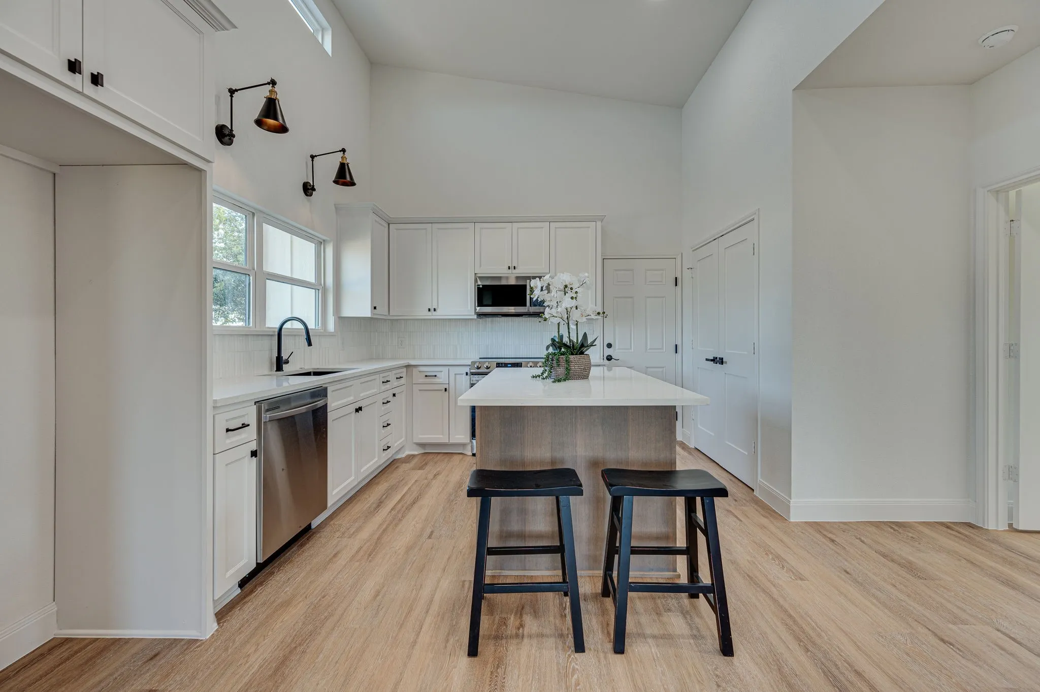 Single Family Residence For Sale in Hunt County , 413 Caro Drive, West Tawakoni, Texas 75474, 3 Bedroom, 2 Bathroom, 2 Garage spaces, 1,558 Sqft, built in 2026, New Construction - Incomplete, mls#21142050, Real Estate Agent in West Tawakoni, Homes For Sale in Hunt county, Homes For Sale in West Tawakoni, Realtor in West Tawakoni Texas, Real Estate Brokerage Independent Realty Texas, Luminita Cordes Realtor