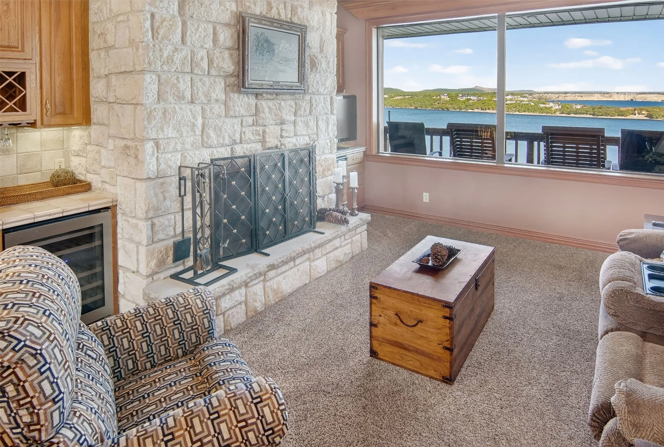 Single Family Residence For Sale in Palo Pinto County , 200 Oyster Bay, Graford, Texas 76449, 4 Bedroom, 4 Bathroom, 3 Garage spaces, 4,900 Sqft, built in 1999, Preowned, mls#21129845, Real Estate Agent in Graford, Homes For Sale in Palo Pinto county, Homes For Sale in Graford, Realtor in Graford Texas, Real Estate Brokerage Independent Realty Texas, Luminita Cordes Realtor