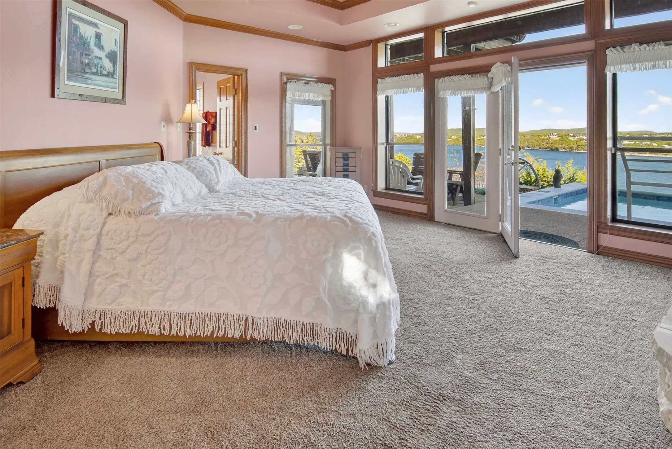 Single Family Residence For Sale in Palo Pinto County , 200 Oyster Bay, Graford, Texas 76449, 4 Bedroom, 4 Bathroom, 3 Garage spaces, 4,900 Sqft, built in 1999, Preowned, mls#21129845, Real Estate Agent in Graford, Homes For Sale in Palo Pinto county, Homes For Sale in Graford, Realtor in Graford Texas, Real Estate Brokerage Independent Realty Texas, Luminita Cordes Realtor