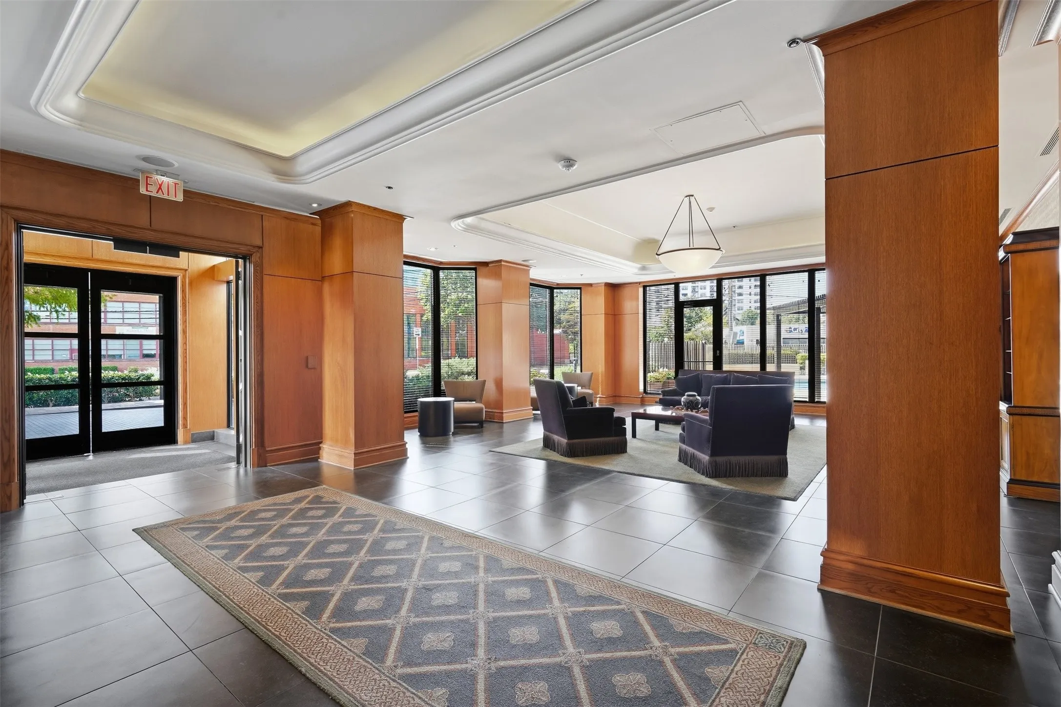 Condominium For Sale in Dallas County , 3030 Mckinney Avenue 2305, Dallas, Texas 75204, 3 Bedroom, 3 Bathroom, 2 Garage spaces, 2,760 Sqft, built in 1981, Preowned, mls#21141621, Real Estate Agent in Dallas, Homes For Sale in Dallas county, Homes For Sale in Dallas, Realtor in Dallas Texas, Real Estate Brokerage Independent Realty Texas, Luminita Cordes Realtor