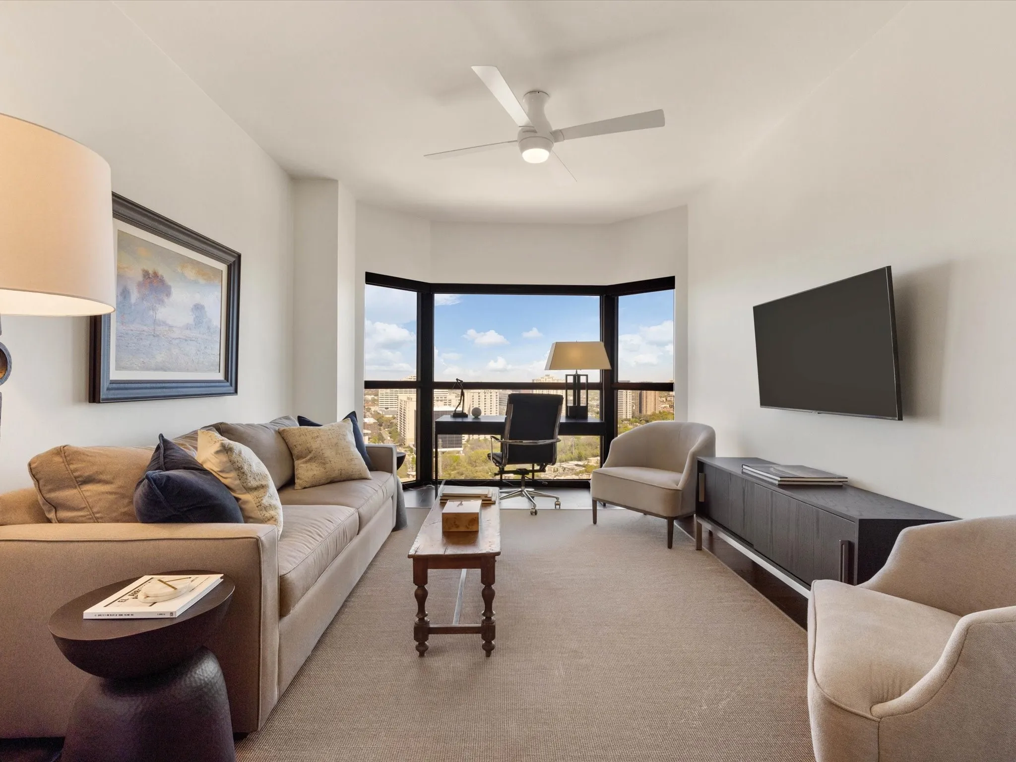 Condominium For Sale in Dallas County , 3030 Mckinney Avenue 2305, Dallas, Texas 75204, 3 Bedroom, 3 Bathroom, 2 Garage spaces, 2,760 Sqft, built in 1981, Preowned, mls#21141621, Real Estate Agent in Dallas, Homes For Sale in Dallas county, Homes For Sale in Dallas, Realtor in Dallas Texas, Real Estate Brokerage Independent Realty Texas, Luminita Cordes Realtor