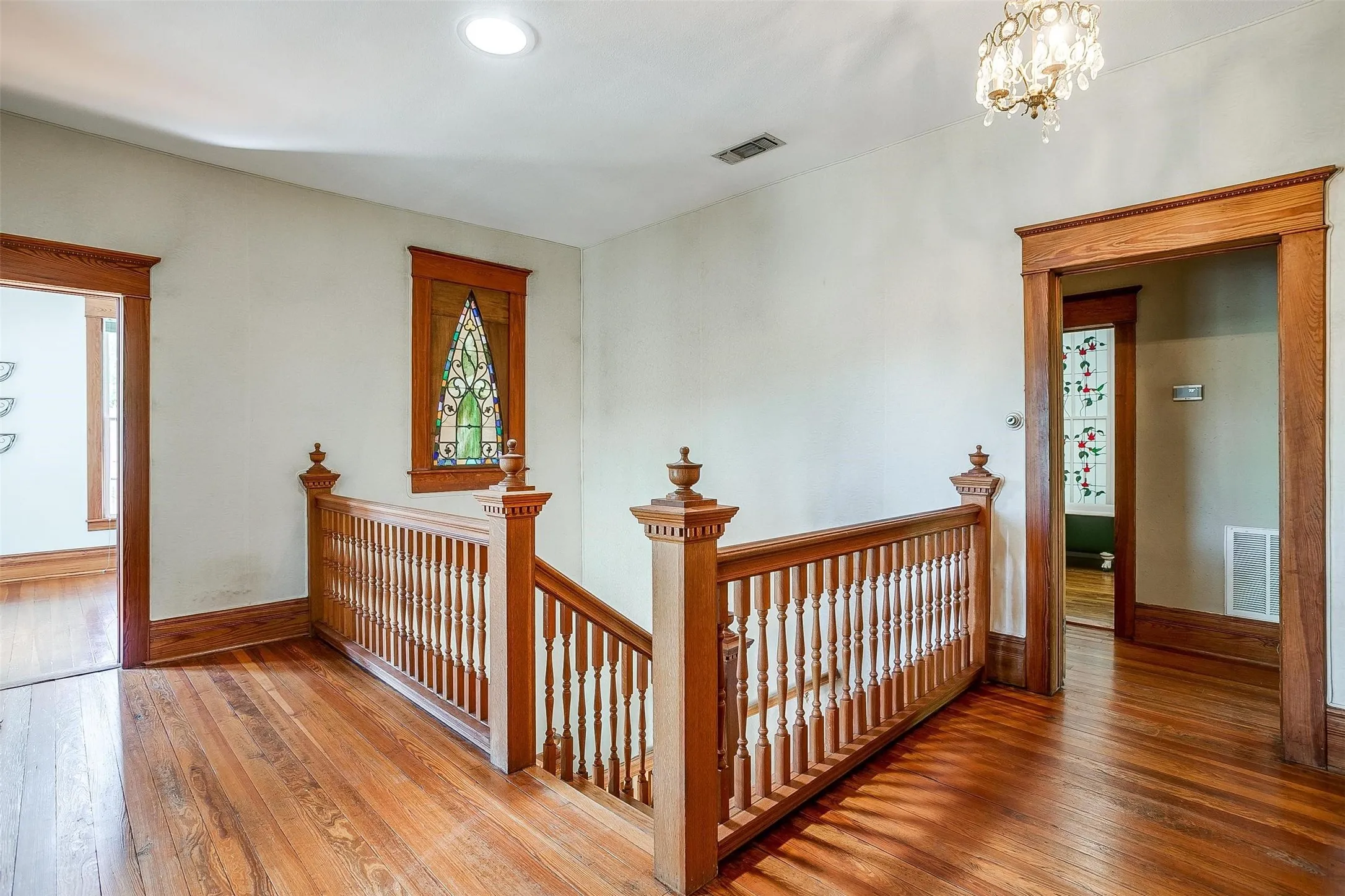 Single Family Residence For Sale in Parker County , 708 S Waco Street, Weatherford, Texas 76086, 4 Bedrooms, 3 Bathrooms, 3 Garage spaces, 4,085 Sqft, built in 1907, Price $639,000, mls#21142103, Real Estate Agent in Weatherford, Homes For Sale in Parker county, Homes For Sale in Weatherford, Realtor in Weatherford Texas, Real Estate Brokerage Independent Realty Texas, Luminita Cordes Realtor