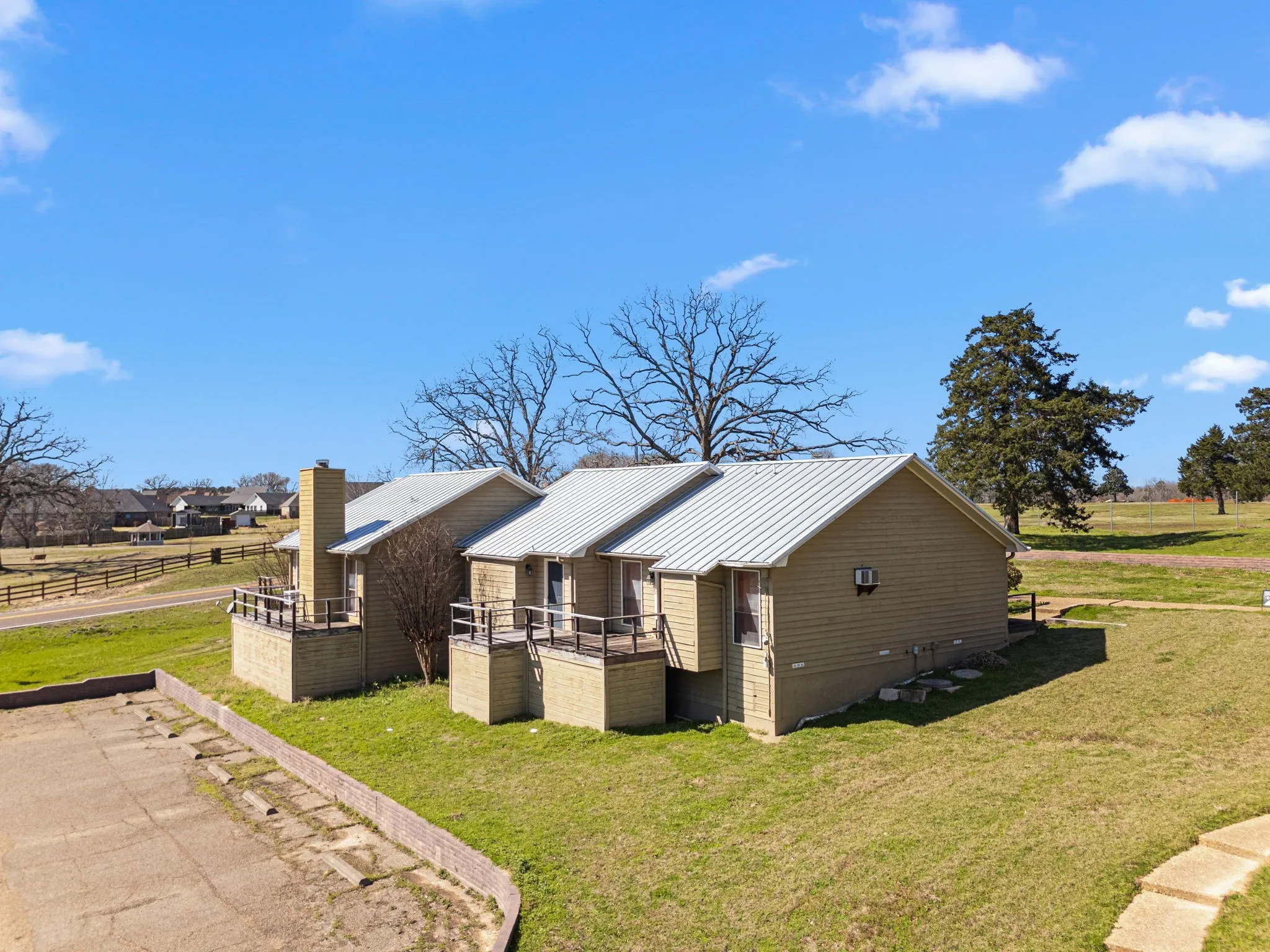 Unimproved Land For Sale in Smith County , 22049 Fm 1995, Lindale, Texas 75771, 0, 0, Garage spaces, 0 Sqft, built in 1992, Preowned, Price $9,900,000, mls#21142321, Real Estate Agent in Lindale, Homes For Sale in Smith county, Homes For Sale in Lindale, Realtor in Lindale Texas, Real Estate Brokerage Independent Realty Texas, Luminita Cordes Realtor