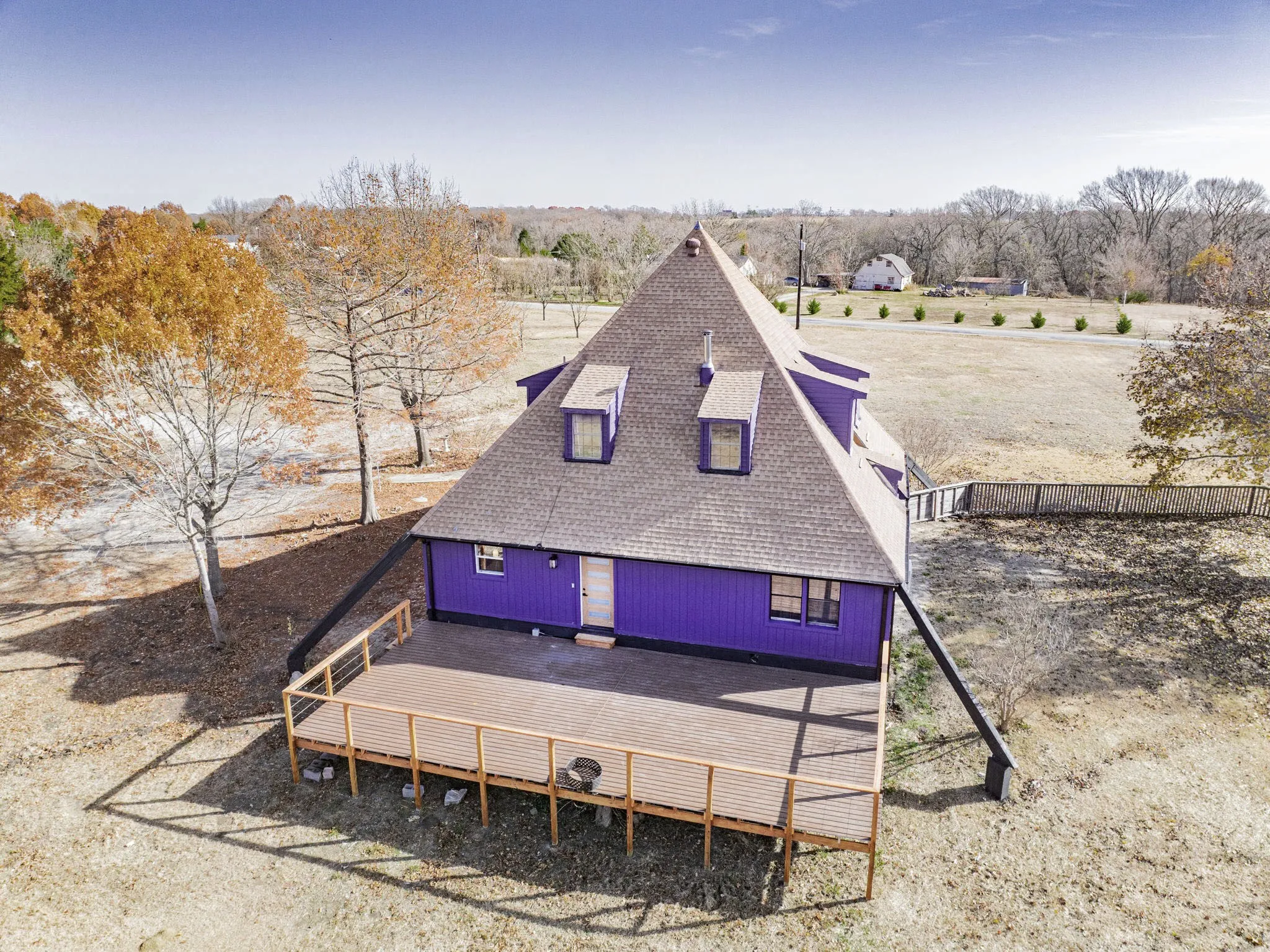 Single Family Residence For Sale in Grayson County , 691 Bear Road, Van Alstyne, Texas 75495, 4 Bedroom, 5 Bathroom, Garage spaces, 4,099 Sqft, built in 1989, Price $799,000, mls#21142262, Real Estate Agent in Van Alstyne, Homes For Sale in Grayson county, Homes For Sale in Van Alstyne, Realtor in Van Alstyne Texas, Real Estate Brokerage Independent Realty Texas, Luminita Cordes Realtor
