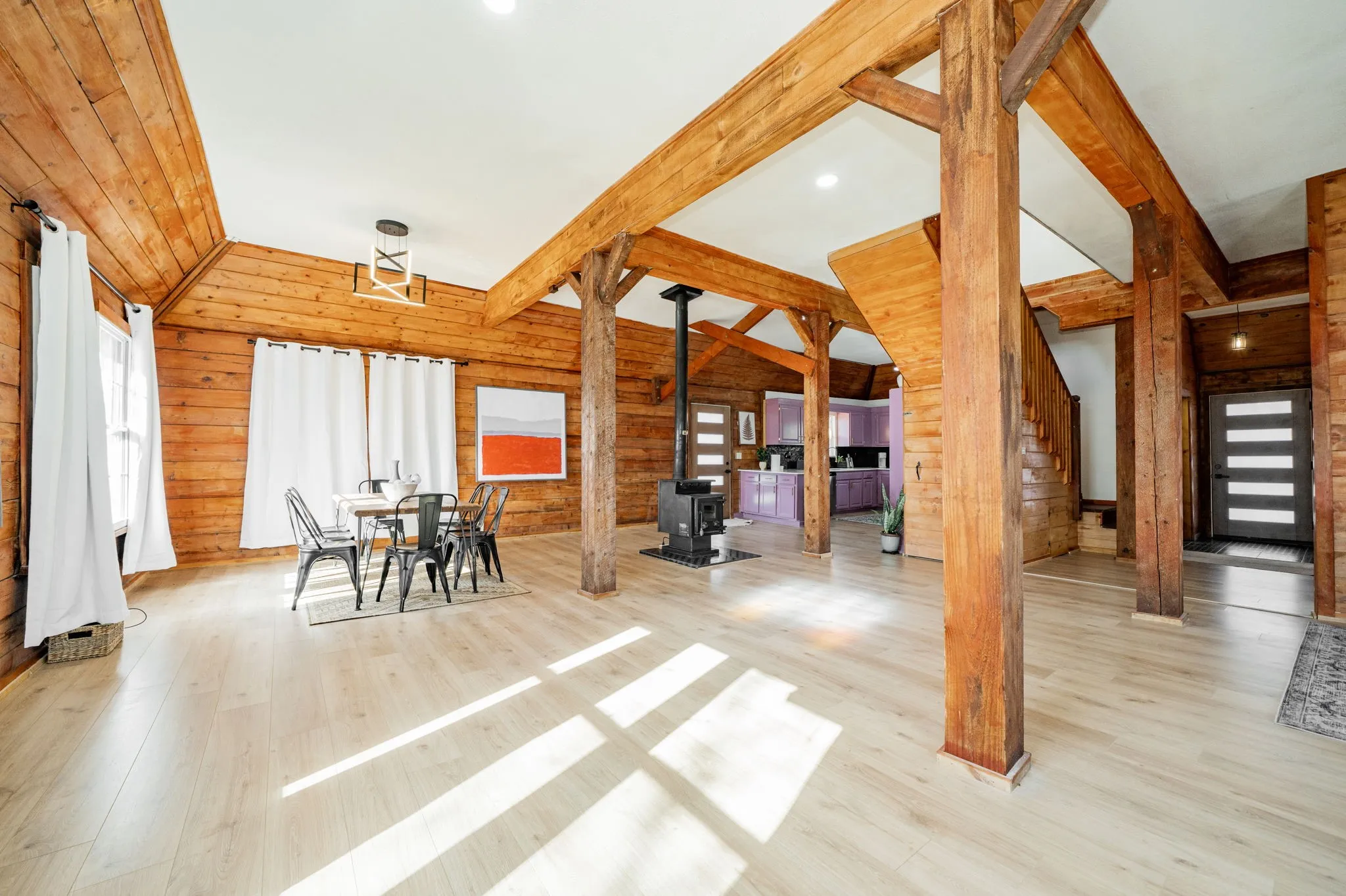 Single Family Residence For Sale in Grayson County , 691 Bear Road, Van Alstyne, Texas 75495, 4 Bedroom, 5 Bathroom, Garage spaces, 4,099 Sqft, built in 1989, Price $799,000, mls#21142262, Real Estate Agent in Van Alstyne, Homes For Sale in Grayson county, Homes For Sale in Van Alstyne, Realtor in Van Alstyne Texas, Real Estate Brokerage Independent Realty Texas, Luminita Cordes Realtor