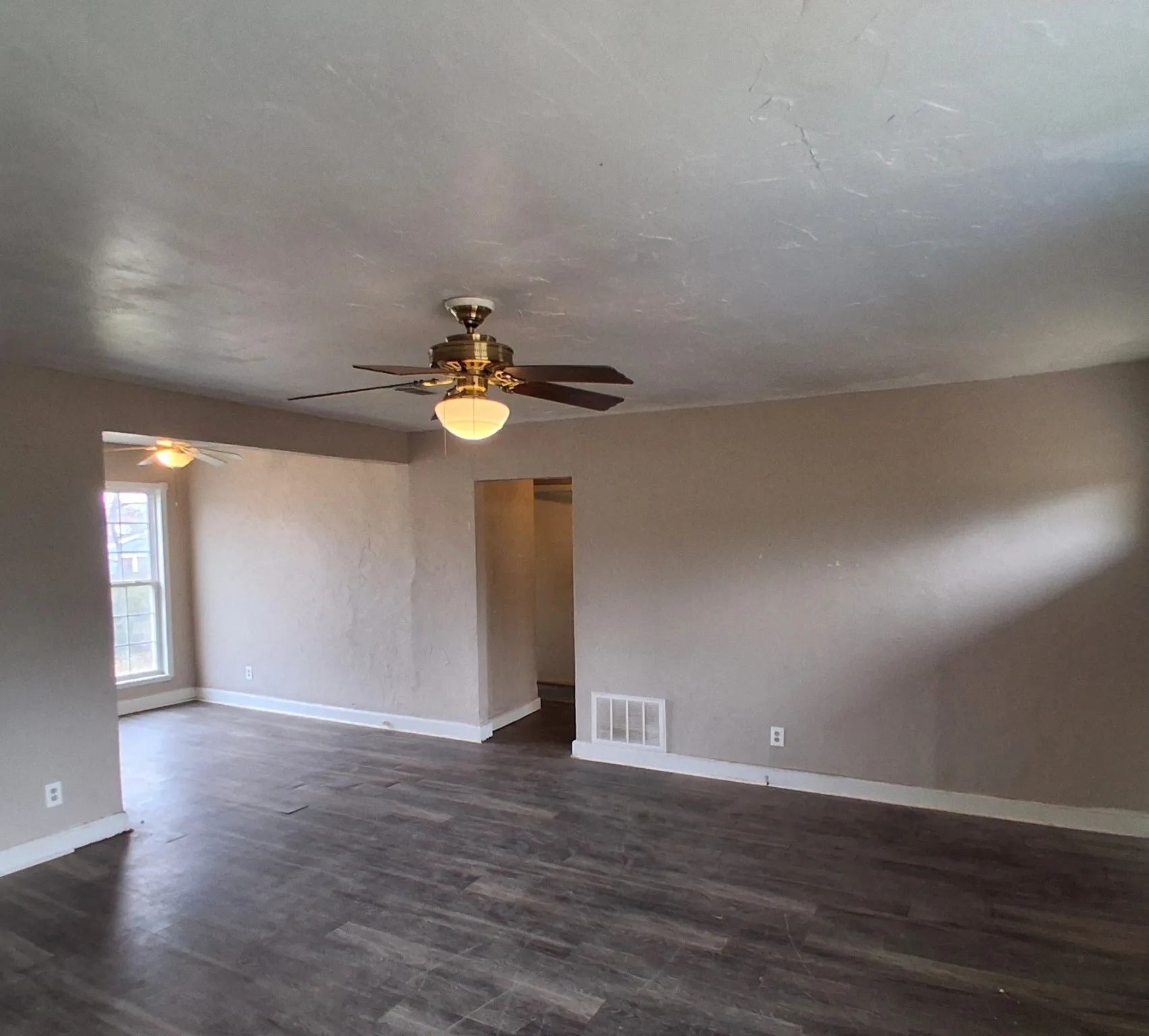 Single Family Residence For Sale in Grayson County , 43 W Parnell Street, Denison, Texas 75020, 2 Bedrooms, 1 Bathroom, 1 Garage spaces, 1,254 Sqft, built in 1940, Price $74,900, mls#21141391, Real Estate Agent in Denison, Homes For Sale in Grayson county, Homes For Sale in Denison, Realtor in Denison Texas, Real Estate Brokerage Independent Realty Texas, Luminita Cordes Realtor