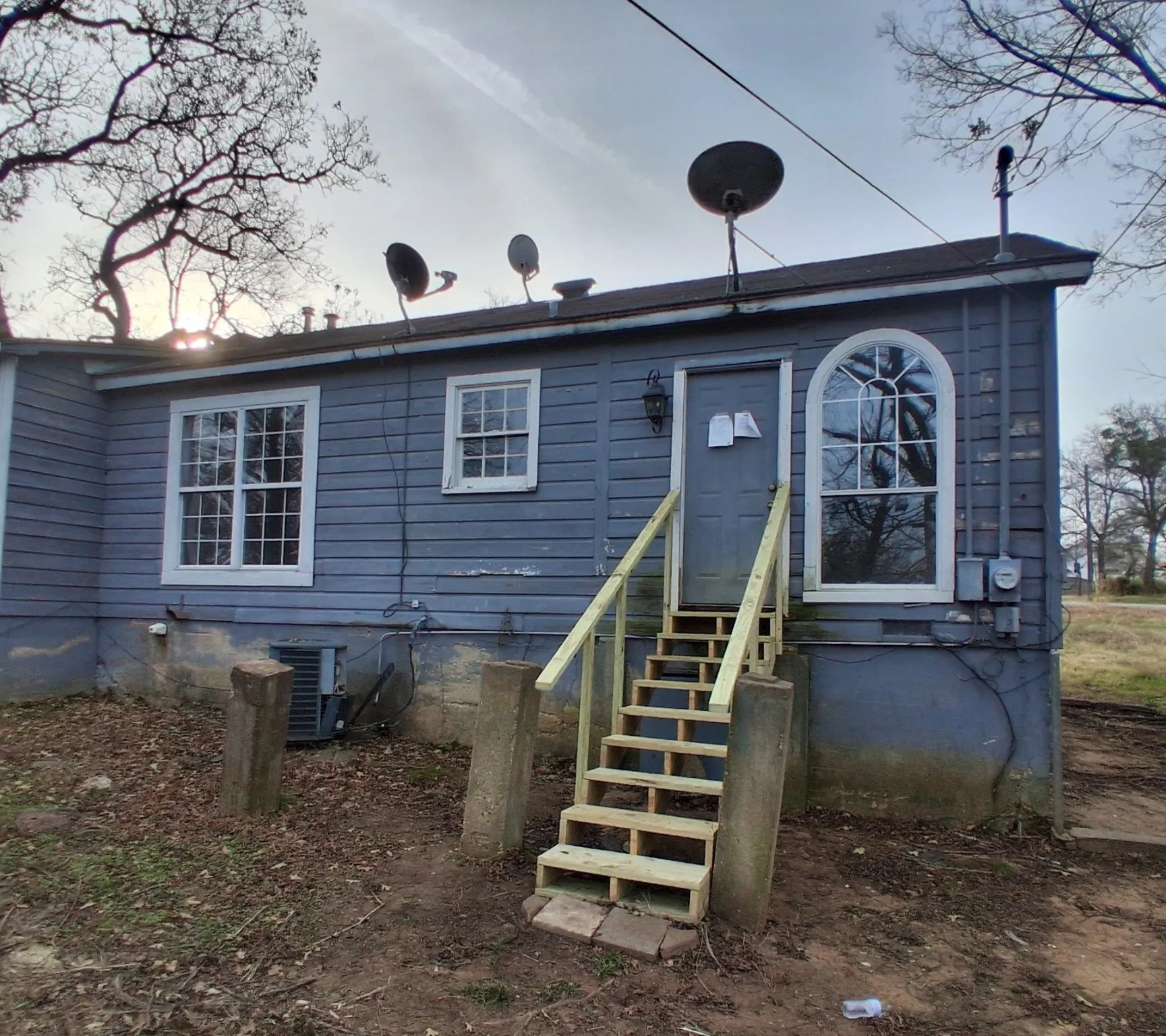 Single Family Residence For Sale in Grayson County , 43 W Parnell Street, Denison, Texas 75020, 2 Bedrooms, 1 Bathroom, 1 Garage spaces, 1,254 Sqft, built in 1940, Price $74,900, mls#21141391, Real Estate Agent in Denison, Homes For Sale in Grayson county, Homes For Sale in Denison, Realtor in Denison Texas, Real Estate Brokerage Independent Realty Texas, Luminita Cordes Realtor