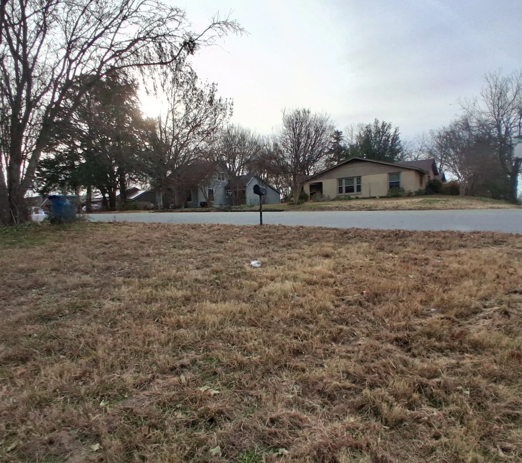 Single Family Residence For Sale in Grayson County , 43 W Parnell Street, Denison, Texas 75020, 2 Bedrooms, 1 Bathroom, 1 Garage spaces, 1,254 Sqft, built in 1940, Price $74,900, mls#21141391, Real Estate Agent in Denison, Homes For Sale in Grayson county, Homes For Sale in Denison, Realtor in Denison Texas, Real Estate Brokerage Independent Realty Texas, Luminita Cordes Realtor